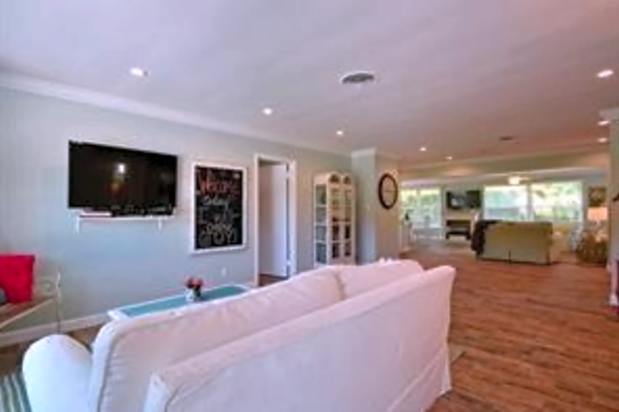 Living Room - 706 Iris Ln - Vero Beach, FL