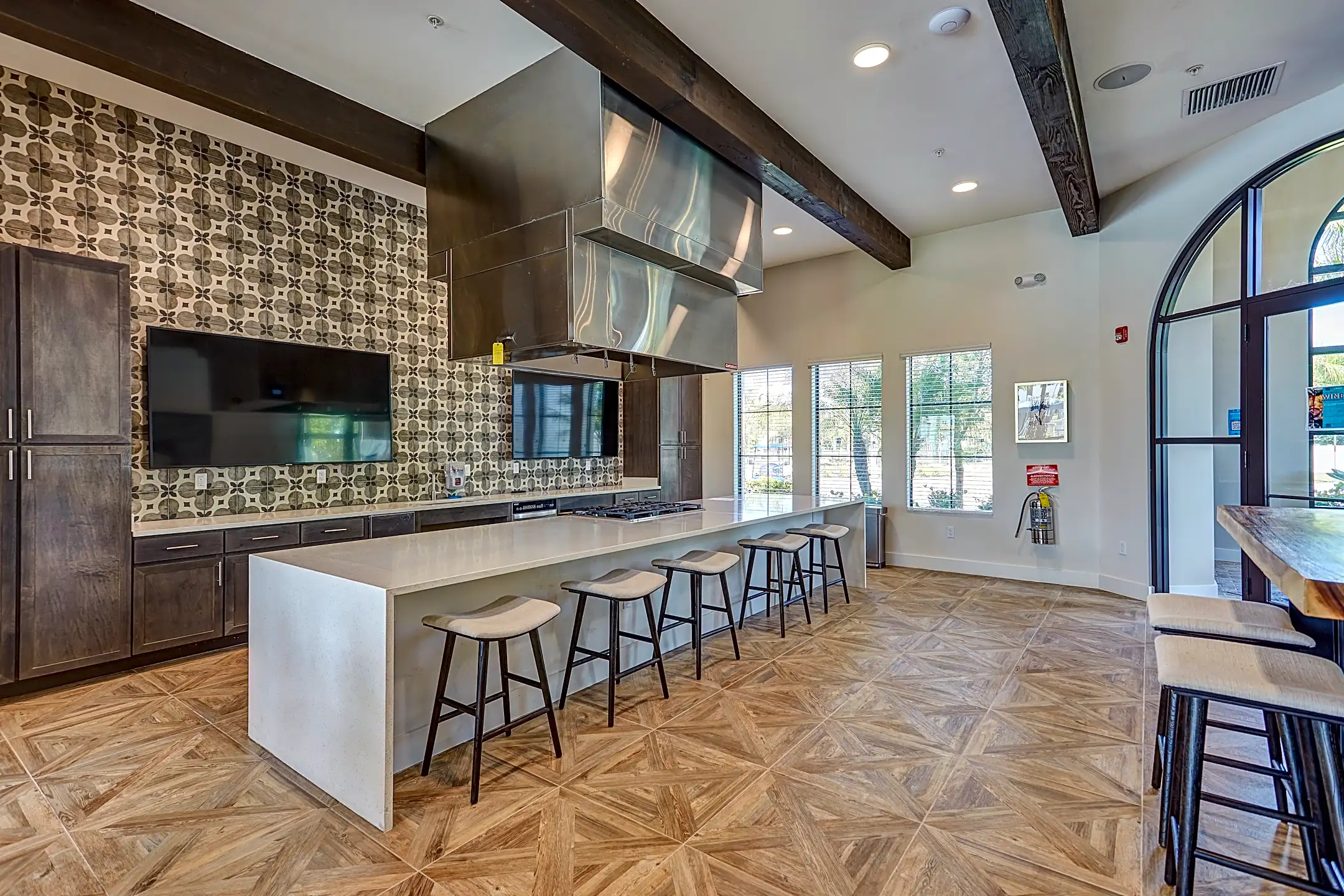 Lago Apartments Naples, FL 34104