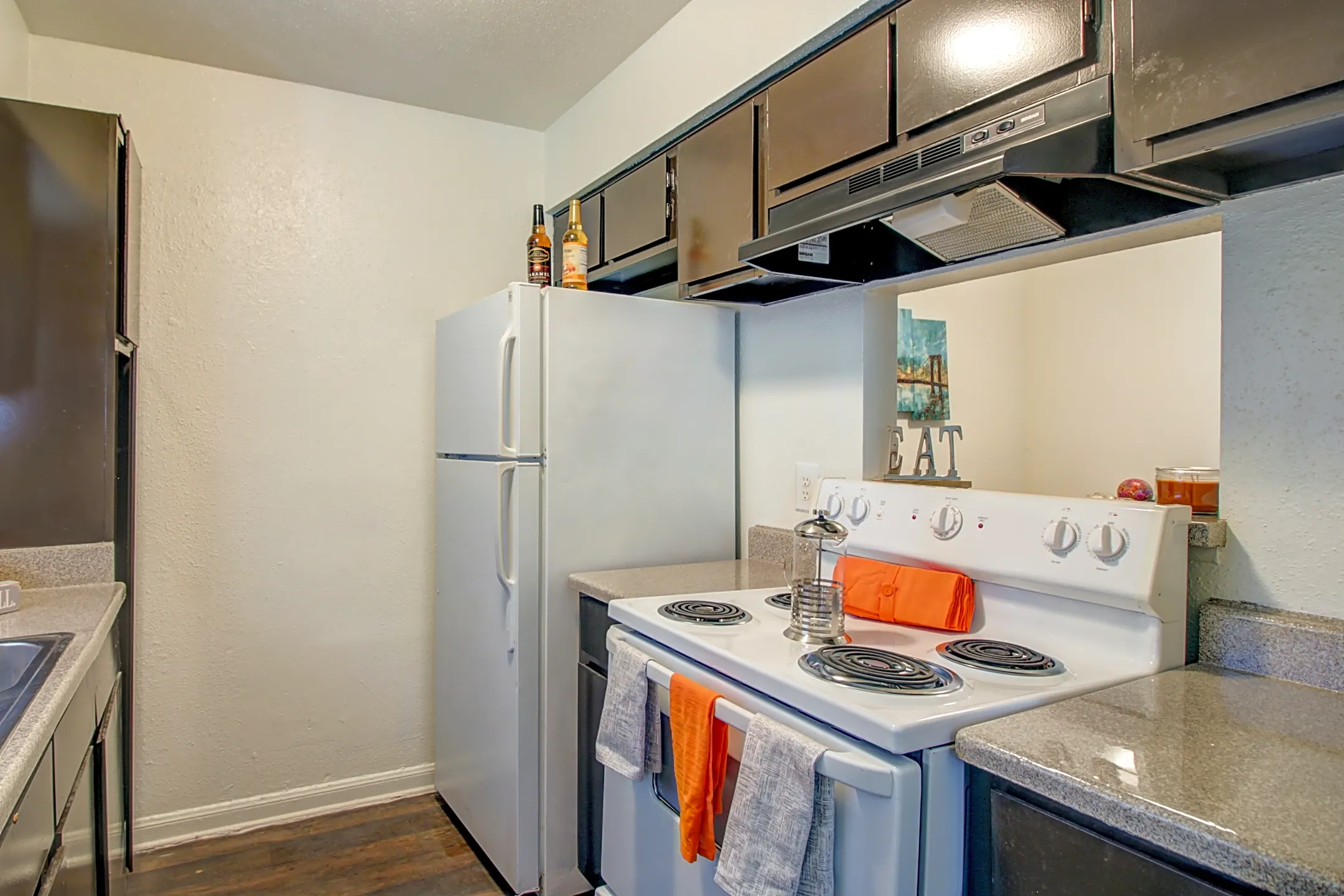 Gia at Spring Branch 1521 Sherwood Forest St Houston, TX Apartments