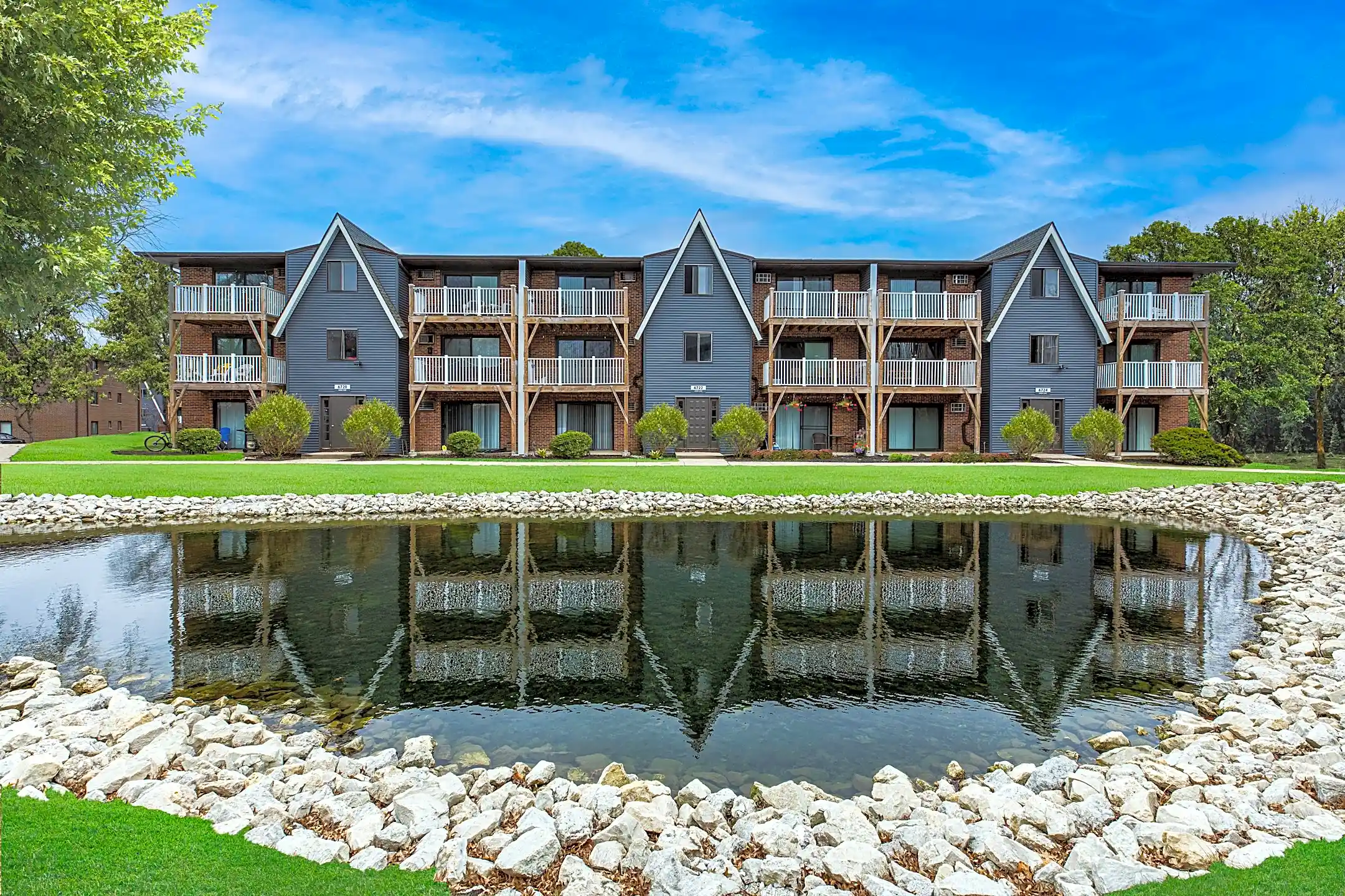 Community Signage - Westmont Village Apartments - Westmont, IL