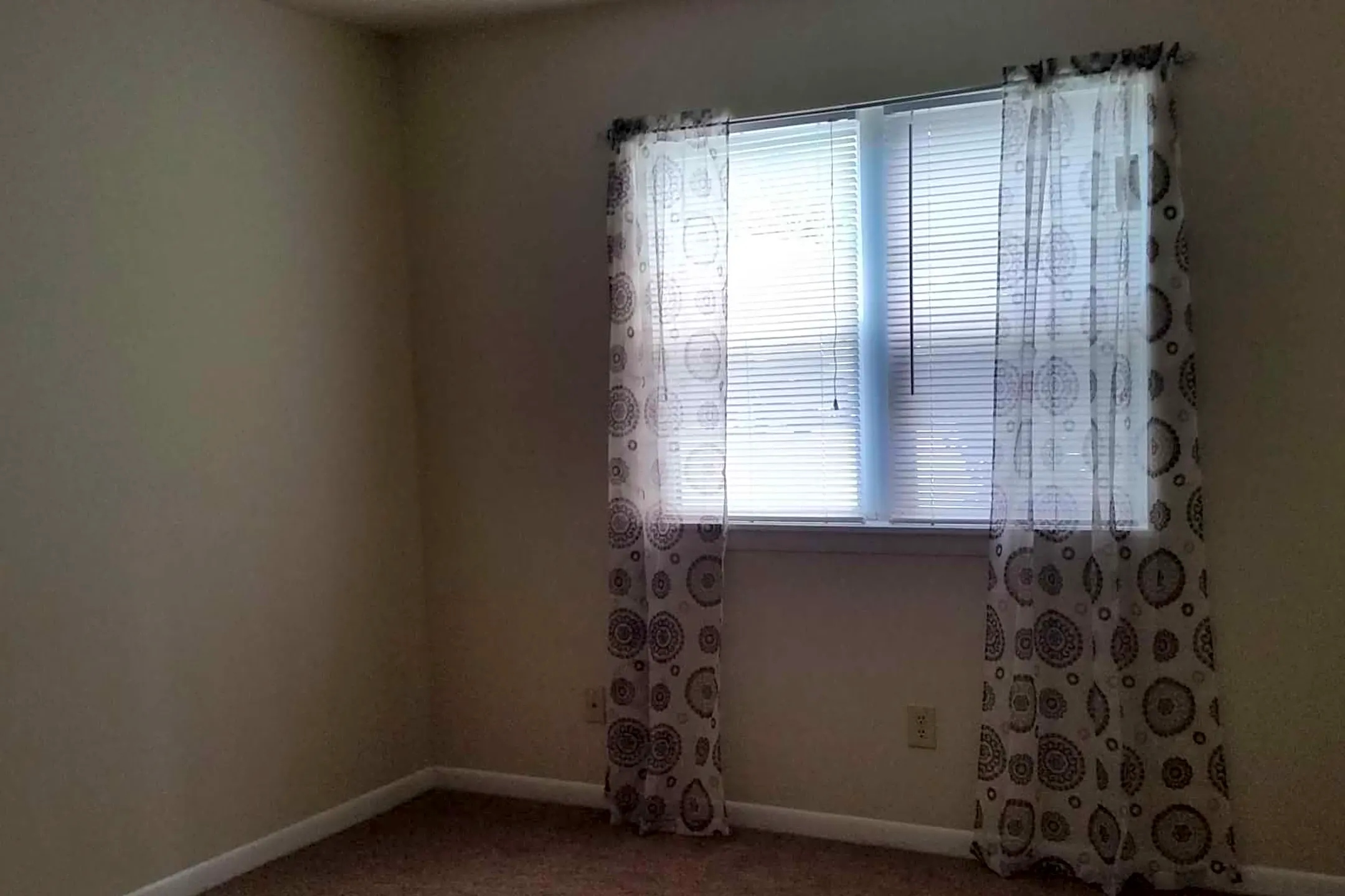 Lauradale Apartments - 2 Aragona Blvd | Jacksonville, NC for Rent | Rent.