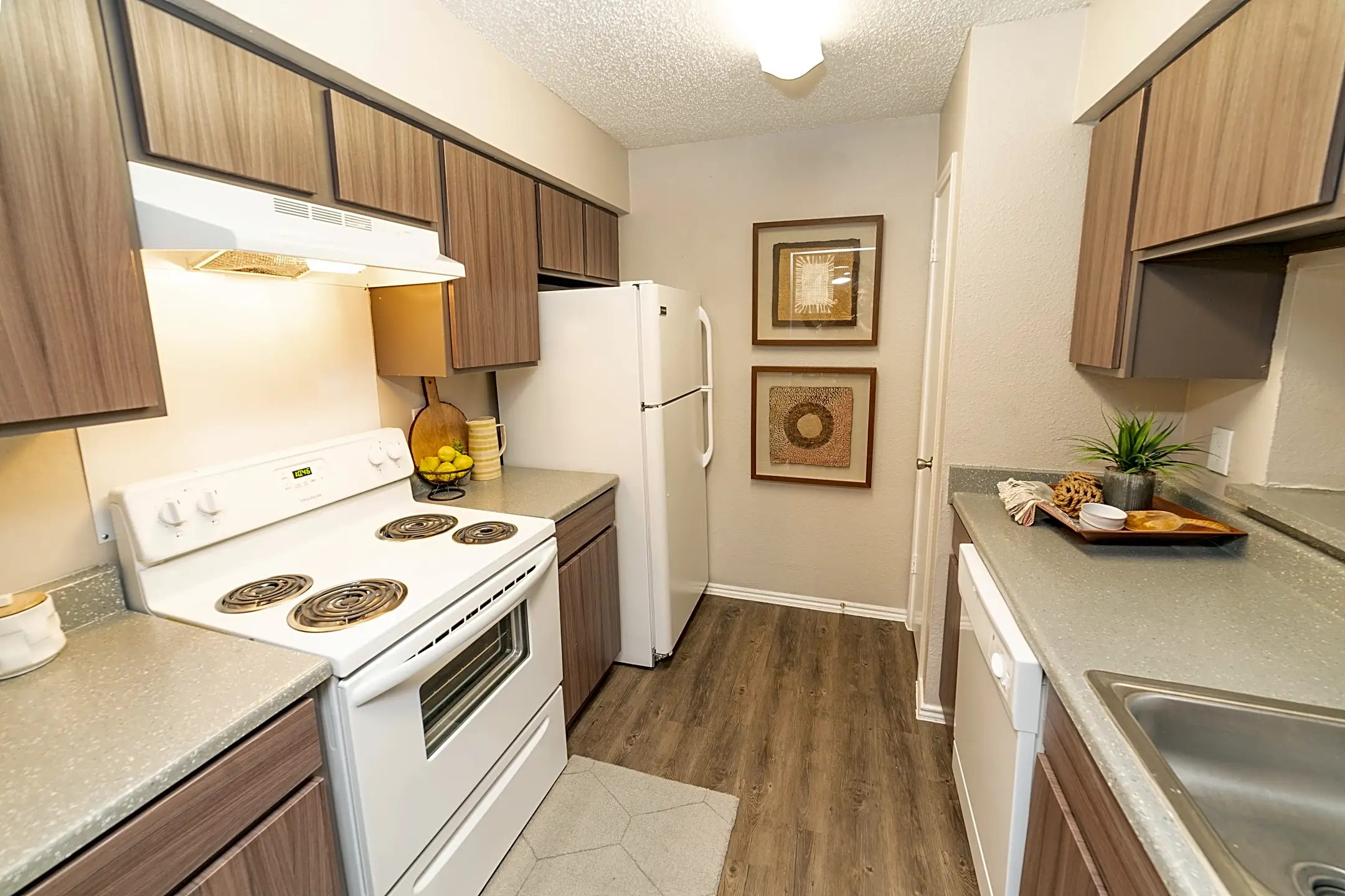 Durham Apartments 3718 Gus Thomasson Rd Mesquite, TX Apartments for