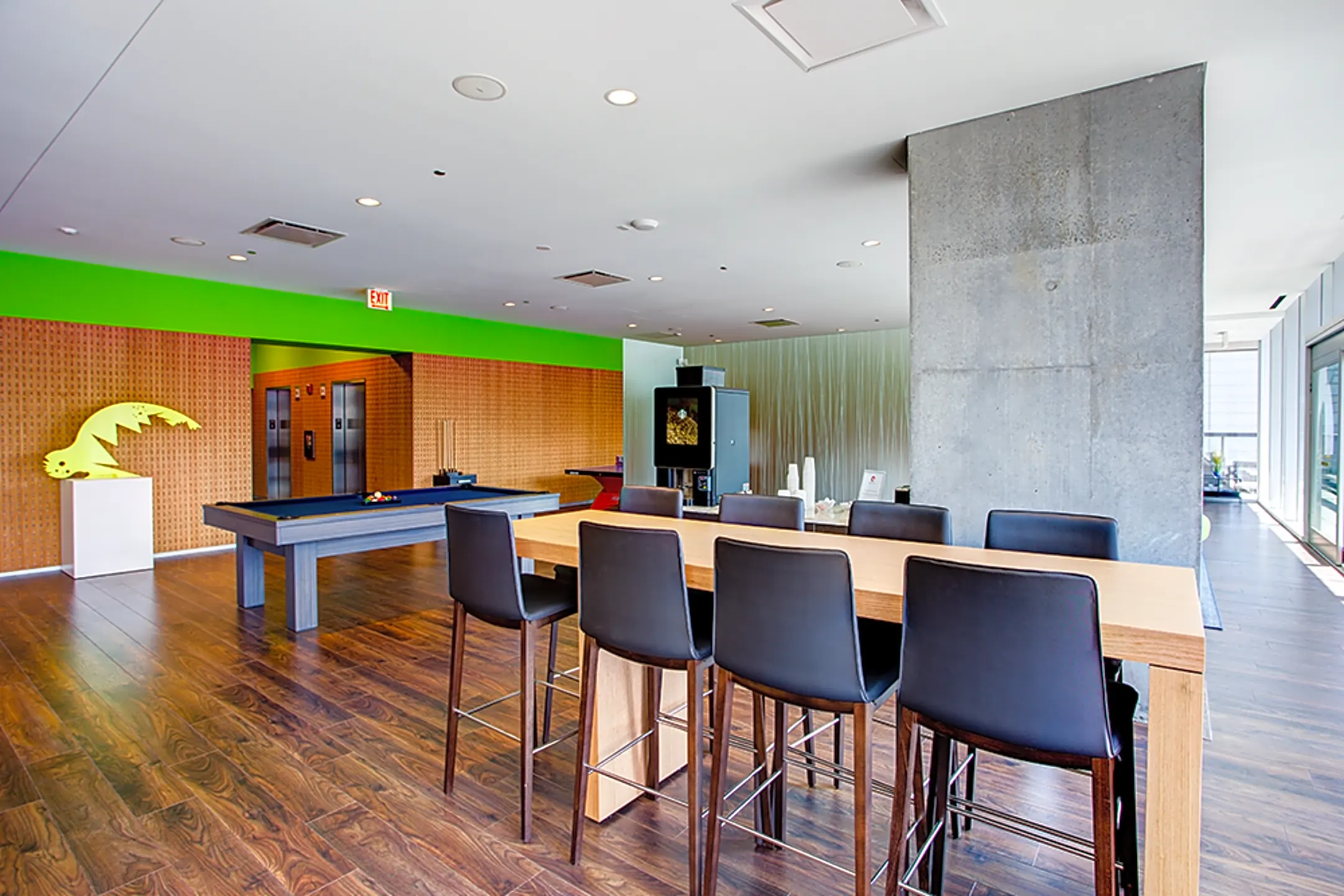 Optima Signature - 220 E Illinois St | Chicago, IL Apartments for Rent 