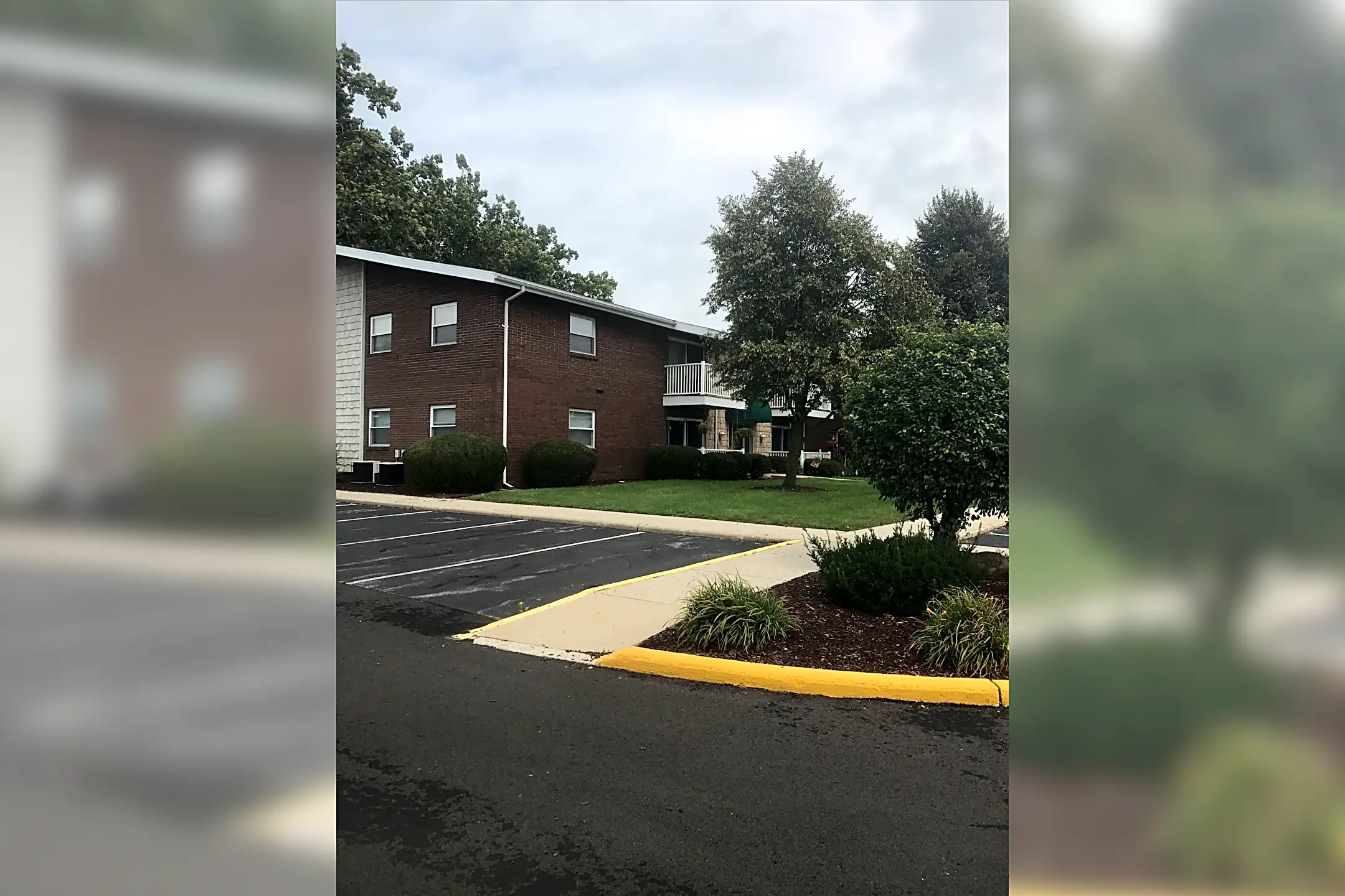 Pool - Stadium View Apartments - Bowling Green, OH