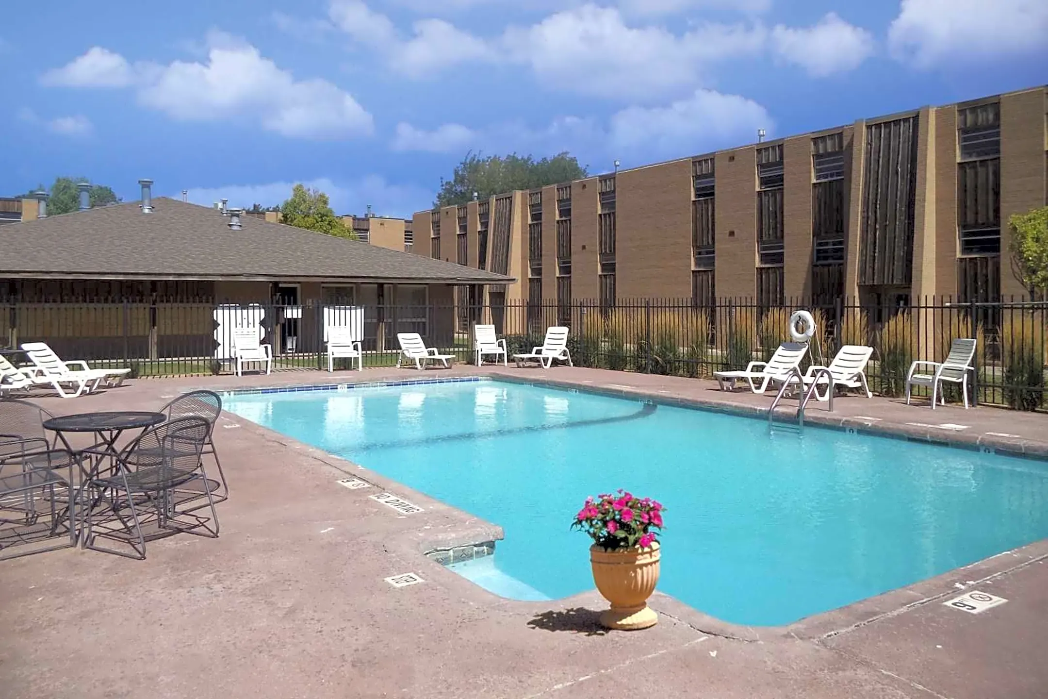 Park Lane Apartments - Amarillo, TX