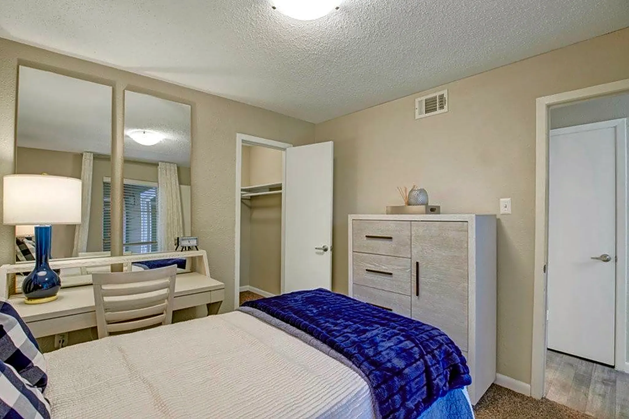 Bedroom - Puerto Del Mar Apartments - Corpus Christi, TX