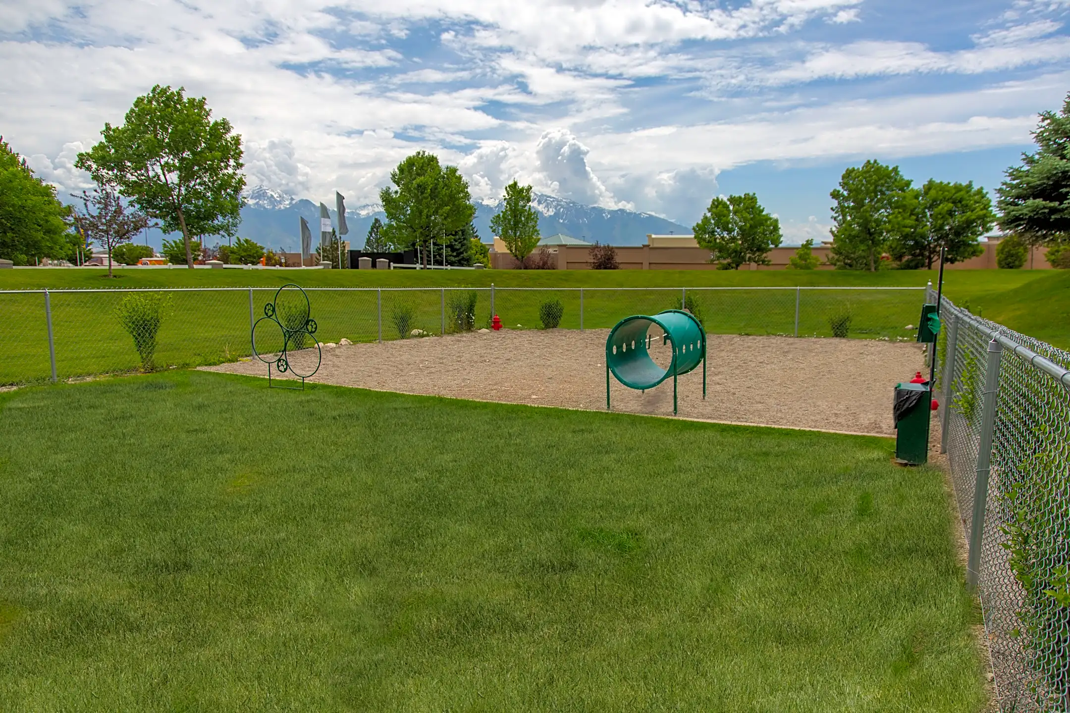 Woodgate Apartments At Jordan Landing 3851 Cobble Ridge Dr West