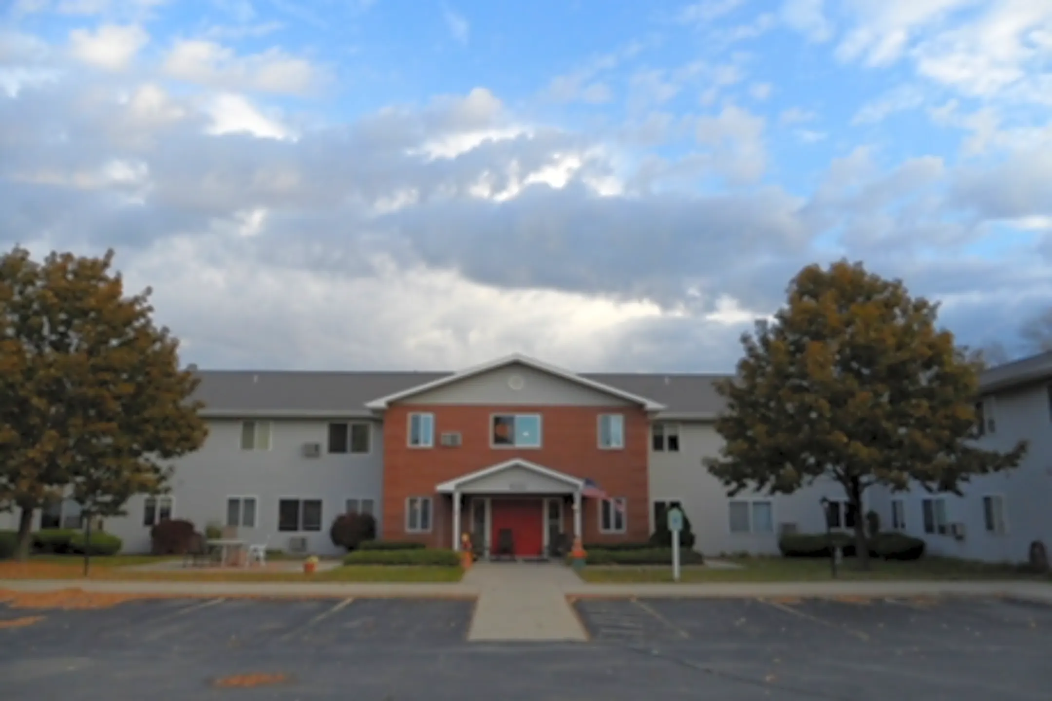 Faircrest Apartments Saint Francis, WI 53235