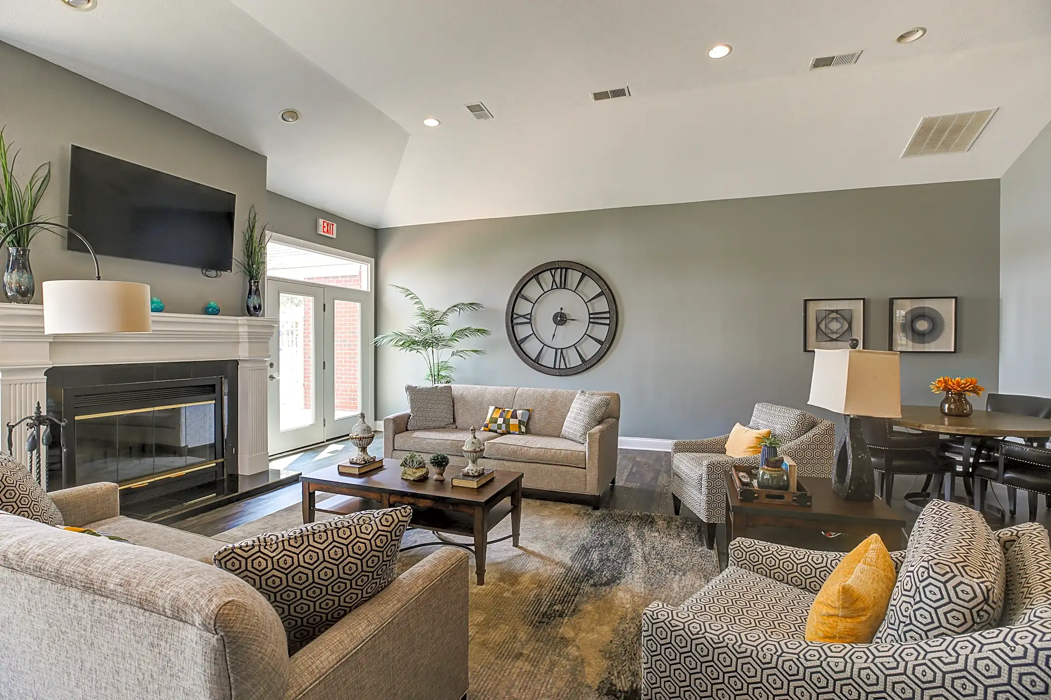 Lakeshore Apartments 727 Beachfront Dr Evansville, IN Apartments