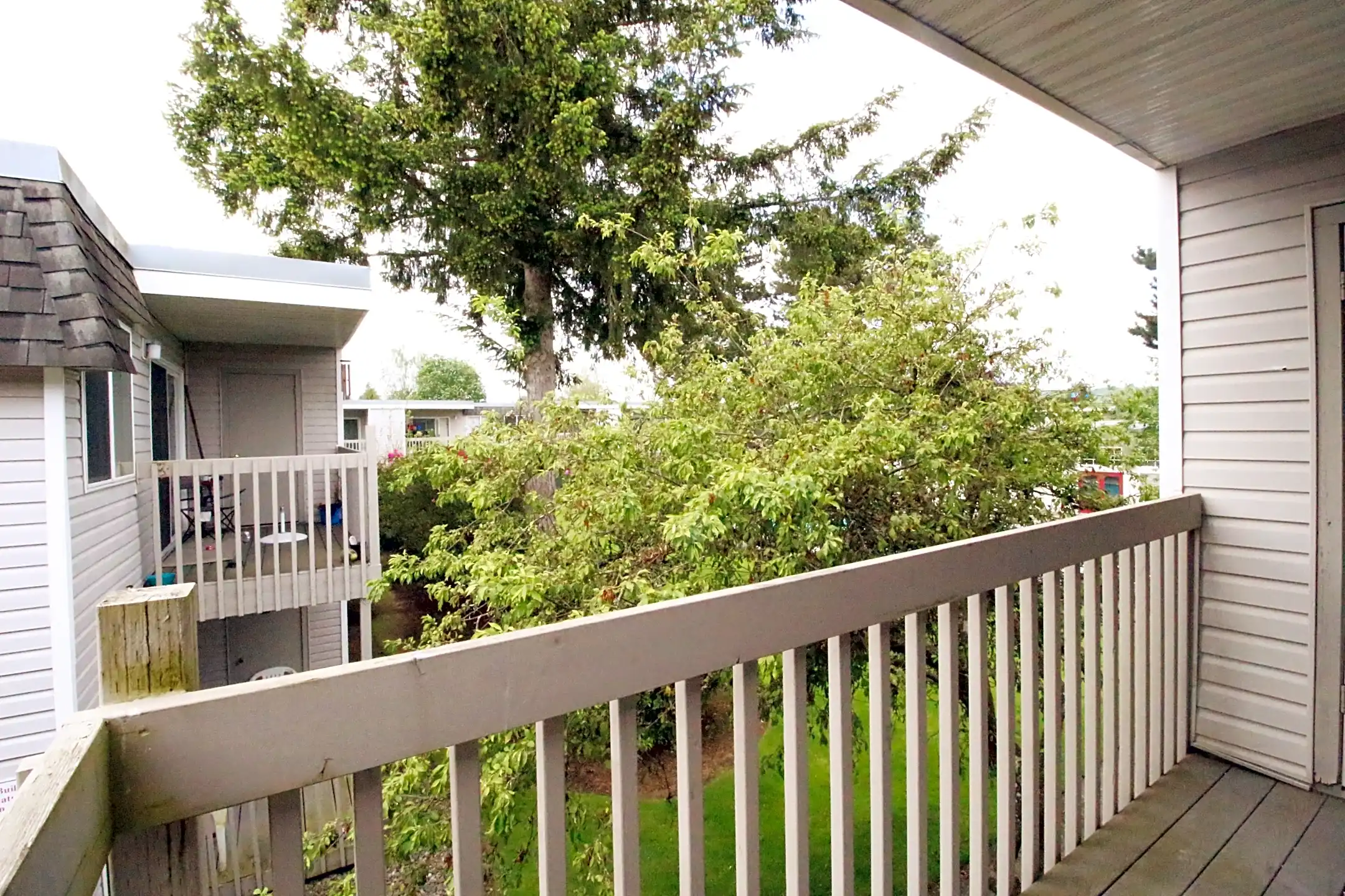 Falls Pointe Apartments 411 Lee St SW Tumwater, WA Apartments for