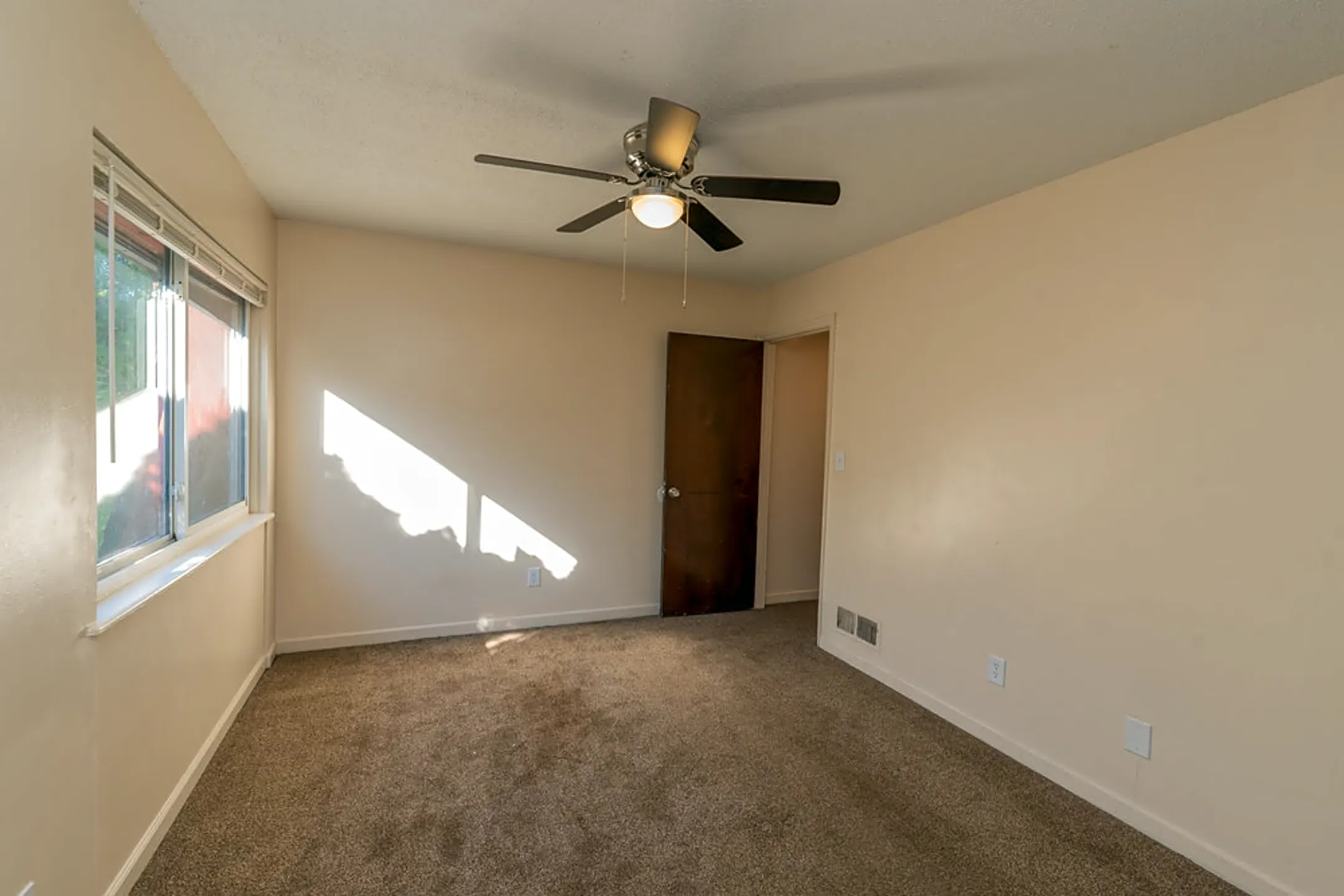 Peach Tree Townhomes. 2461 Damascus Rd Augusta, GA Apartments for