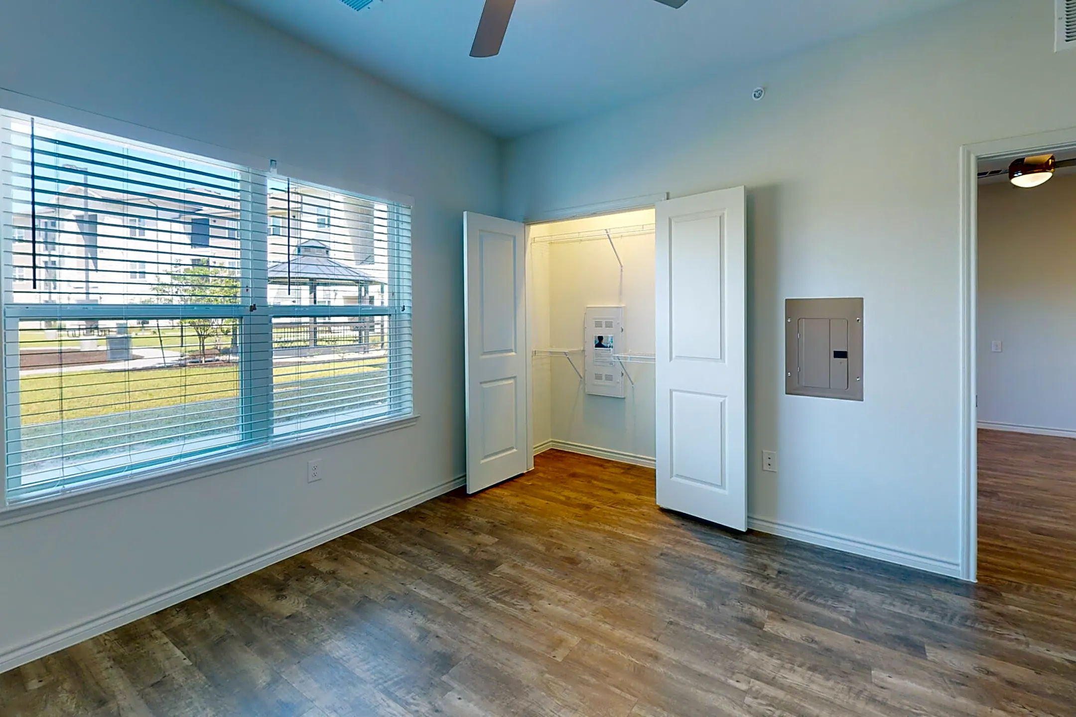 The Hollows 2212 Dell Dale St Channelview, TX Apartments for Rent