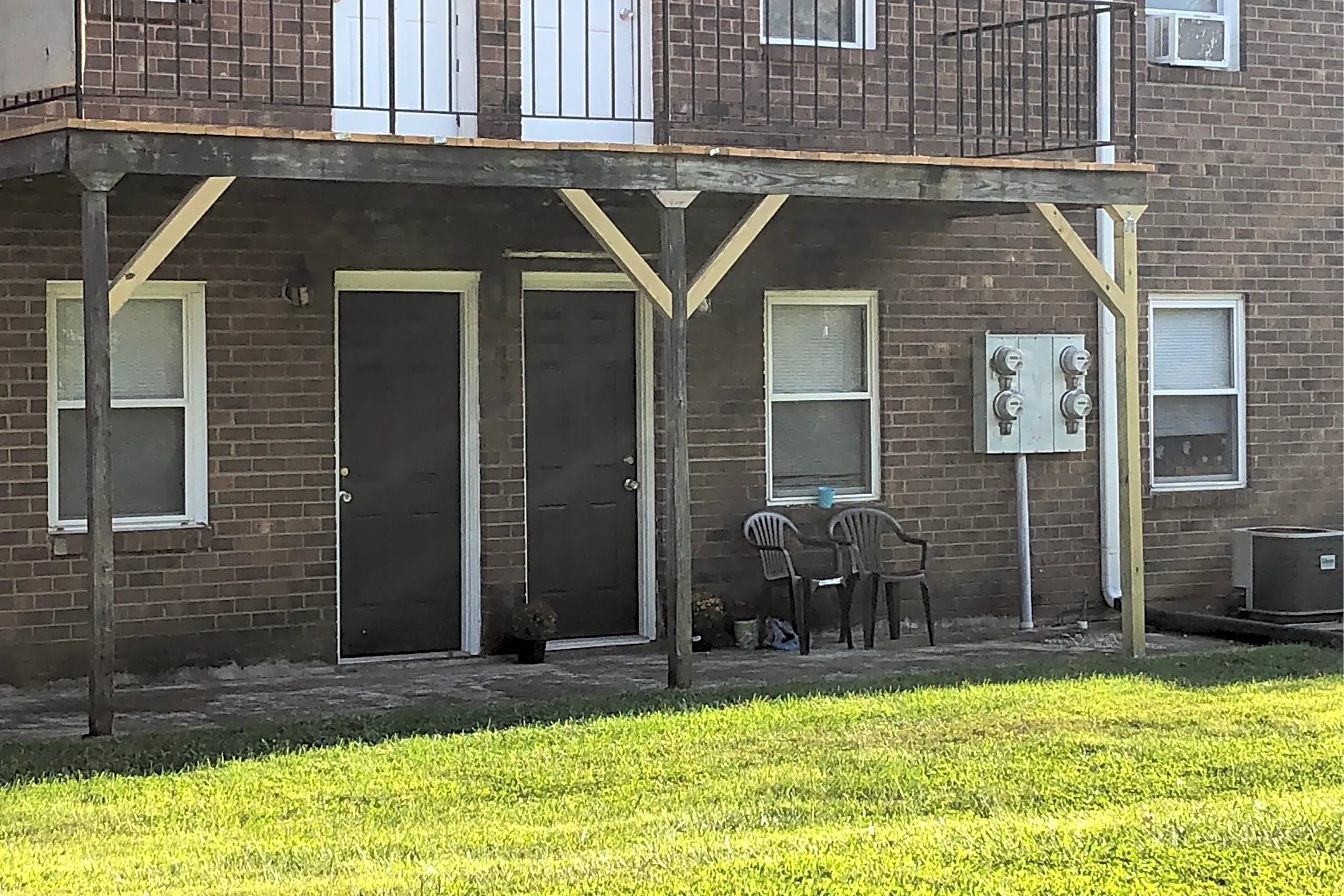 The Oaks At Pine Valley 121 Pine Valley Drive Yadkinville, NC