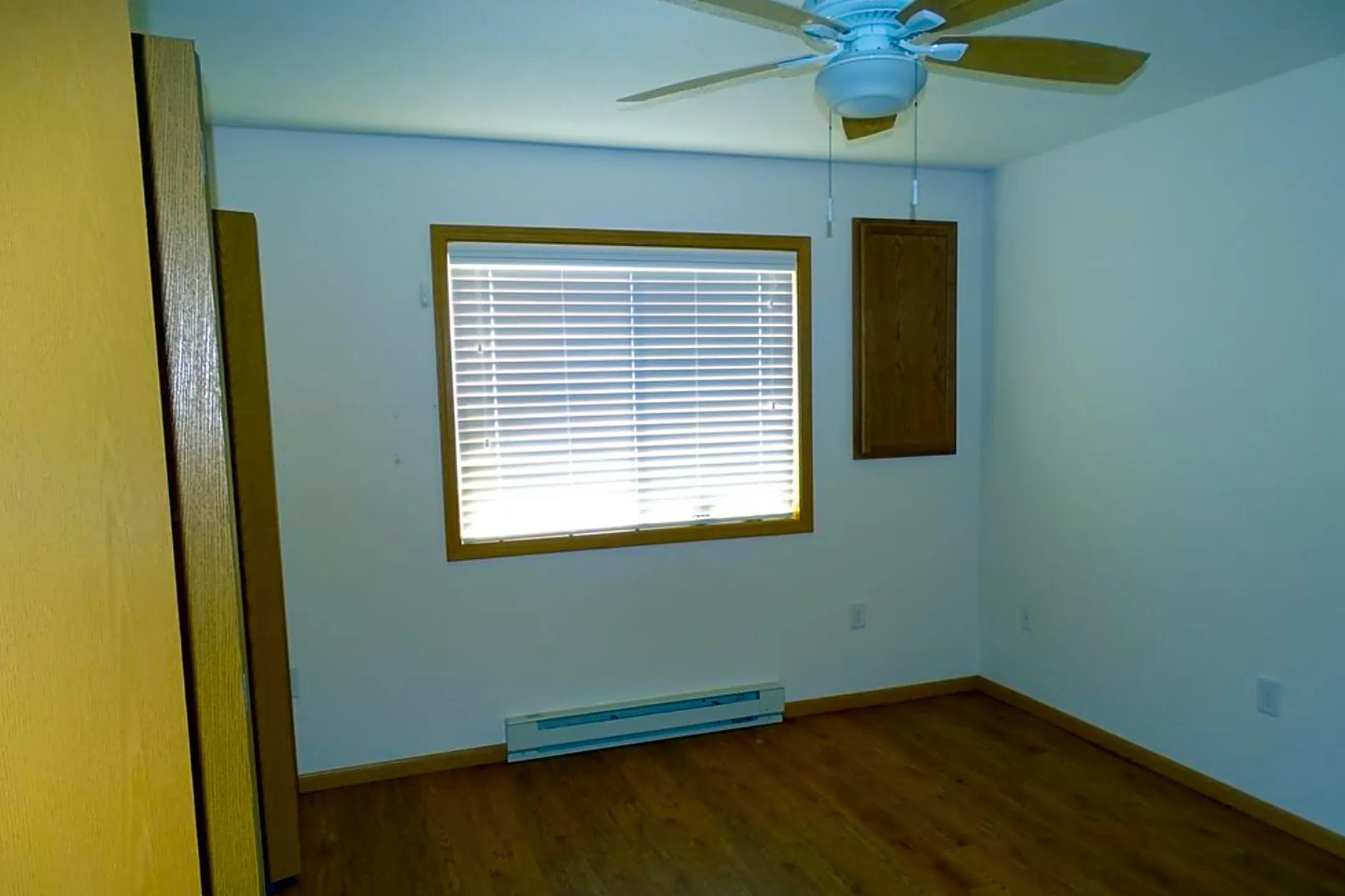 Greenfield Heights Apartments 502 Ave 5th St NW Belfield