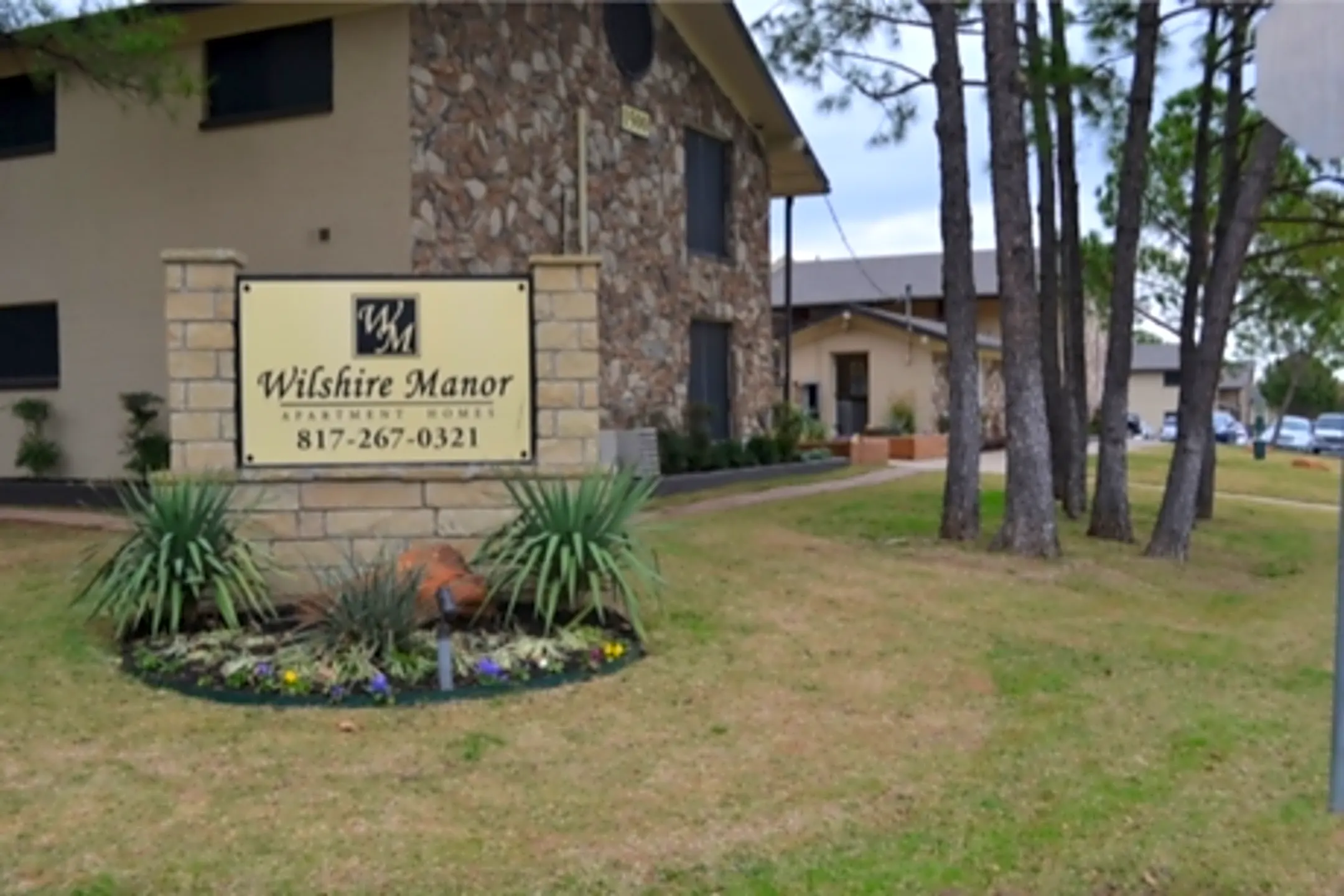 Wilshire Manor Apartments Euless, TX 76040