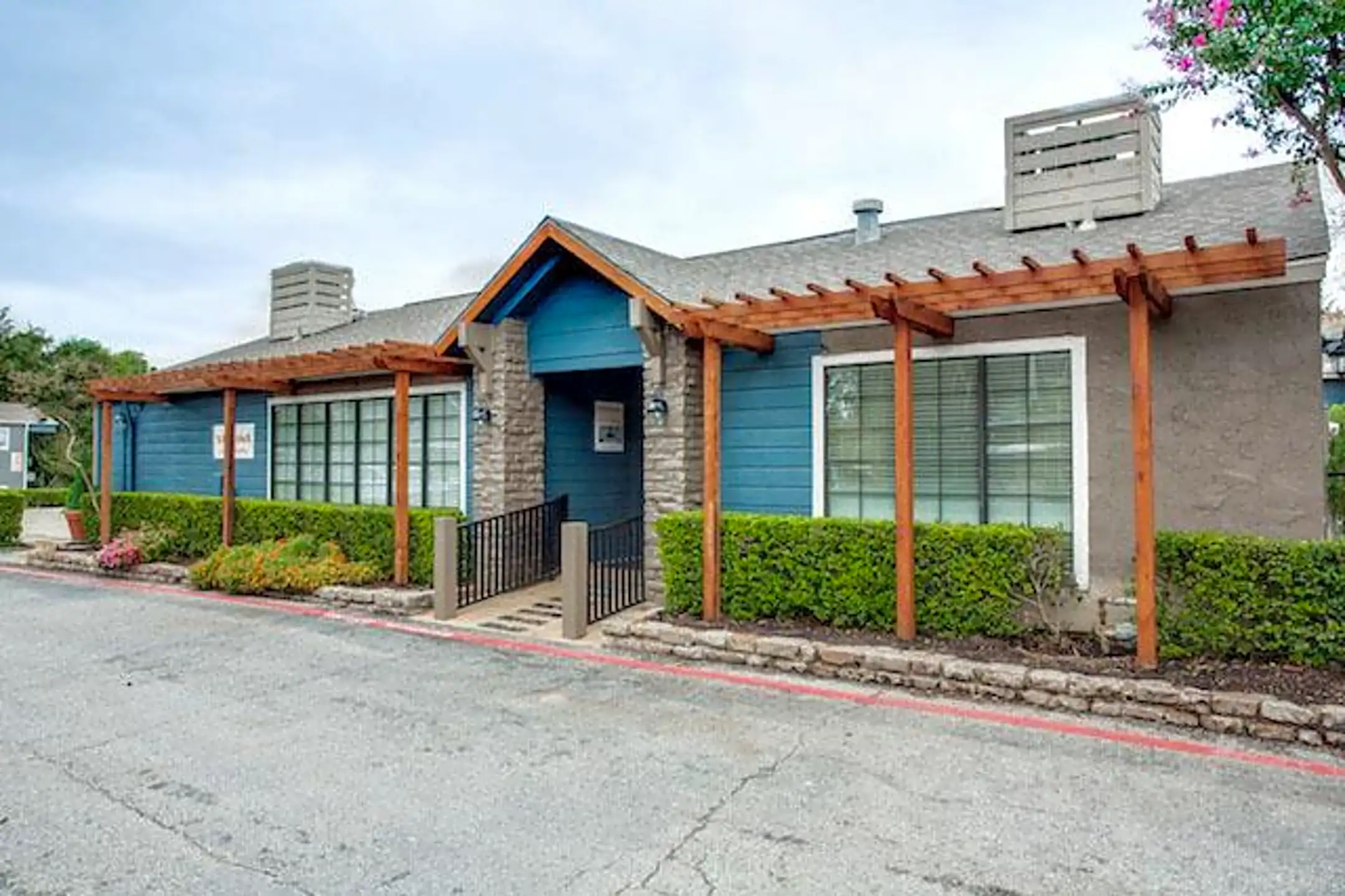 5555 Spring Valley Rd Dallas, TX Apartments for Rent Rent.