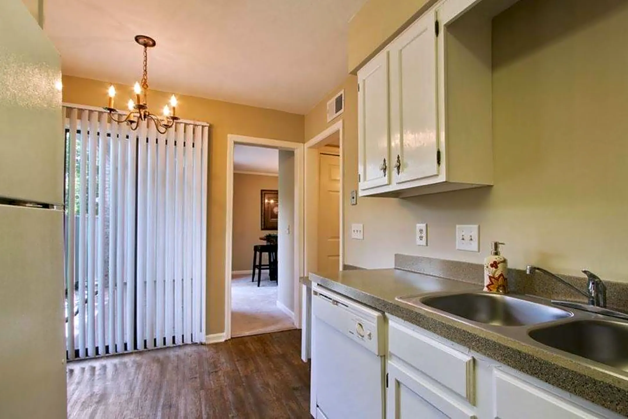 Carleton Apartments 501 Northpointe Pkwy Jackson, MS Apartments for