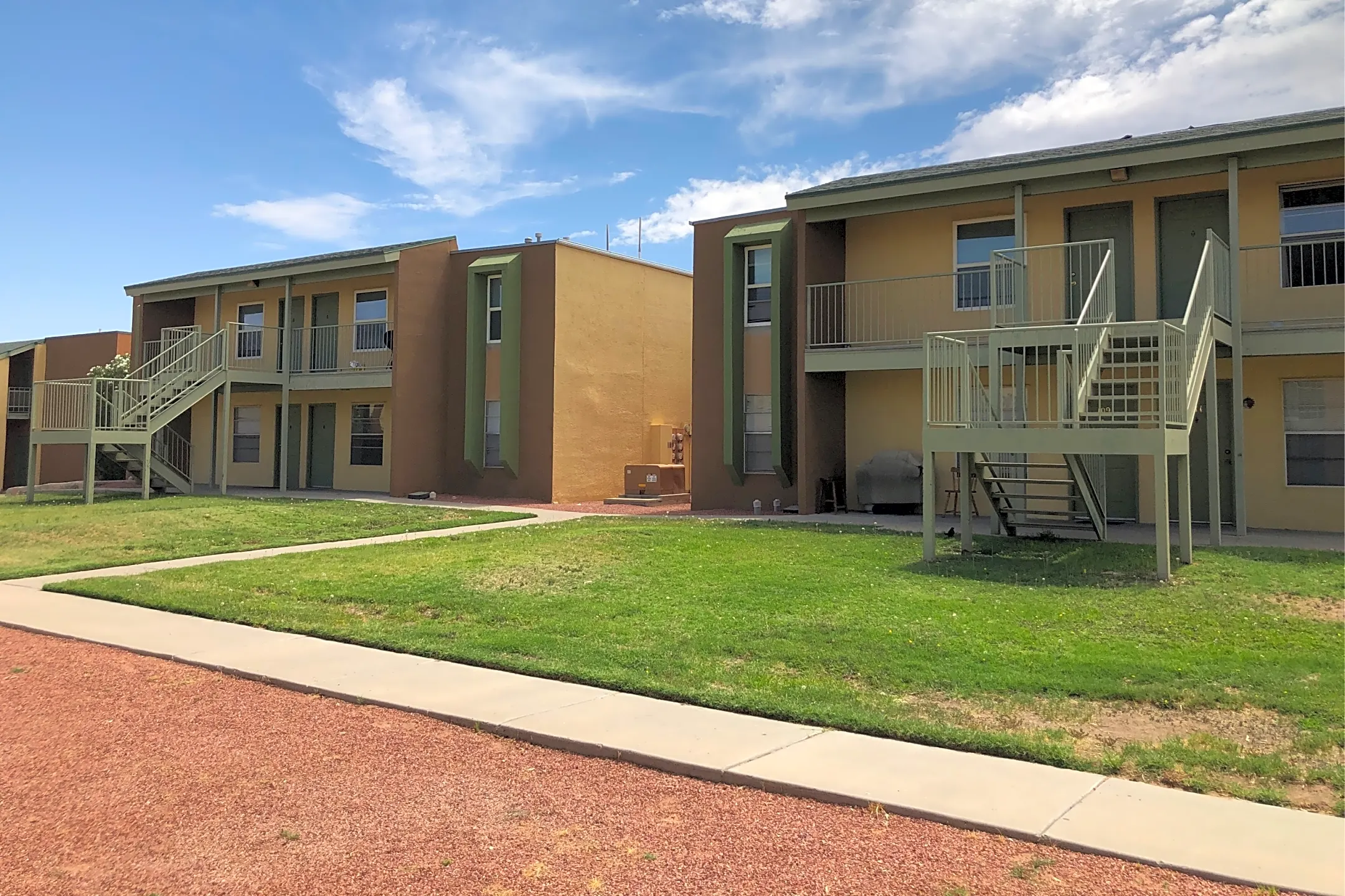 La Hacienda Apartments El Paso