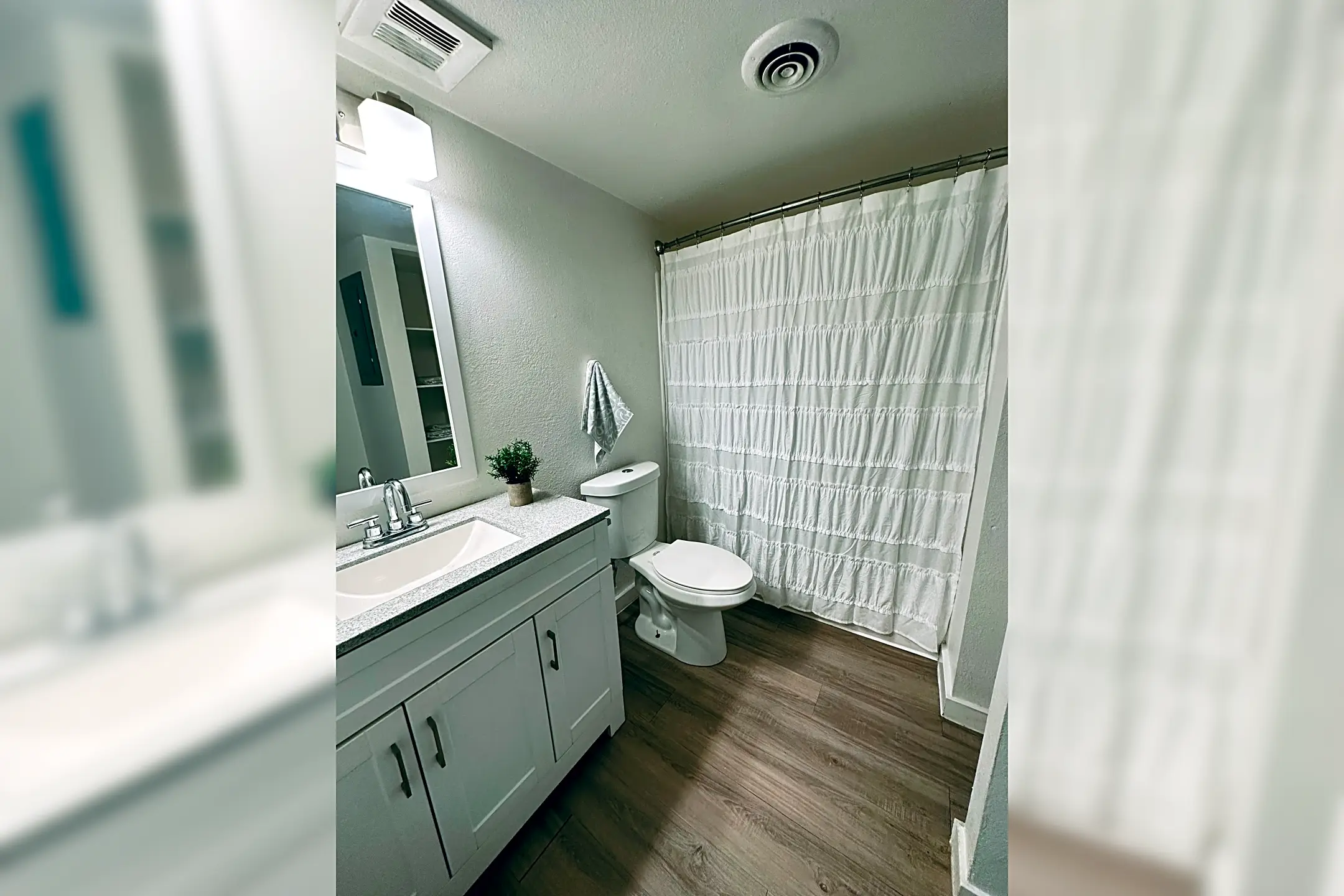 Bathroom - Station 19 - Phoenix, AZ
