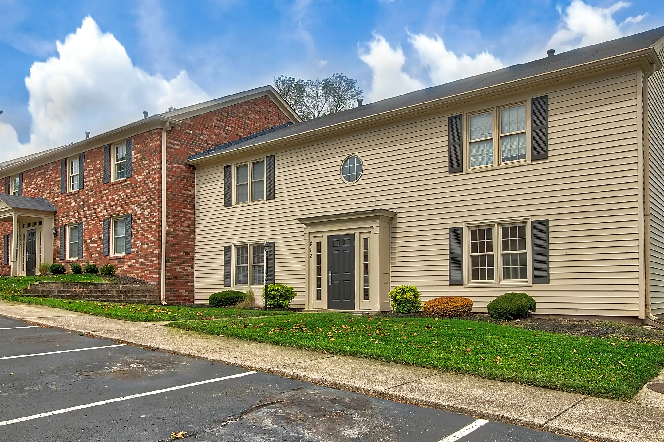 Charlestown Of Douglass Hills 407 Charlestown Ct Louisville, KY