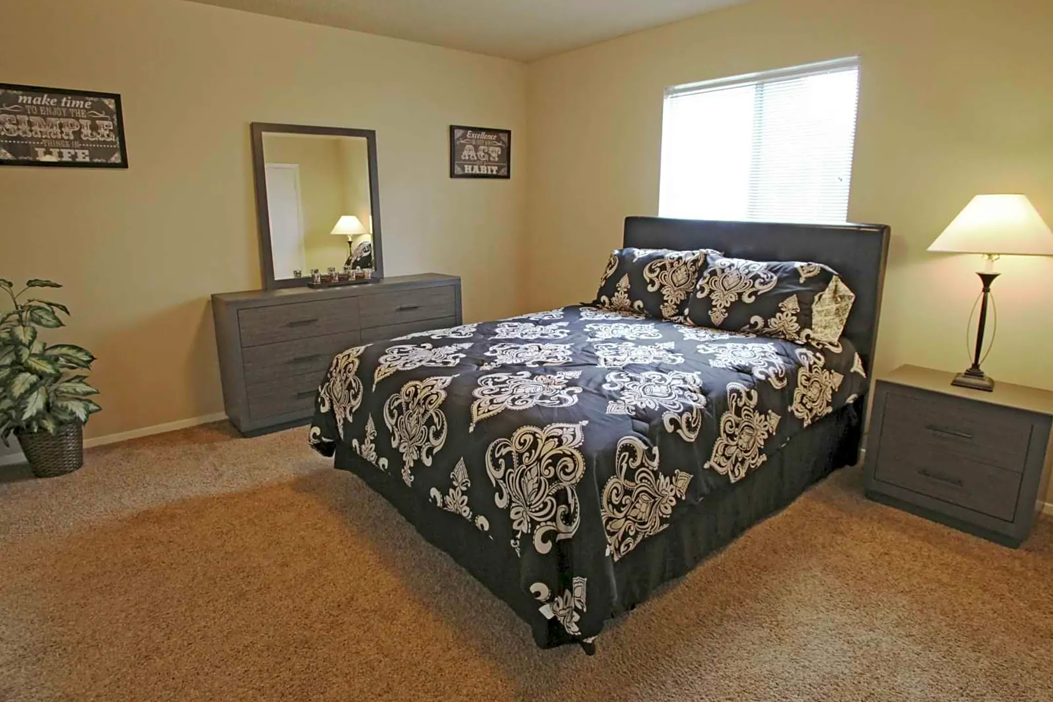 Bedroom - Northpointe Apartments - Saraland, AL