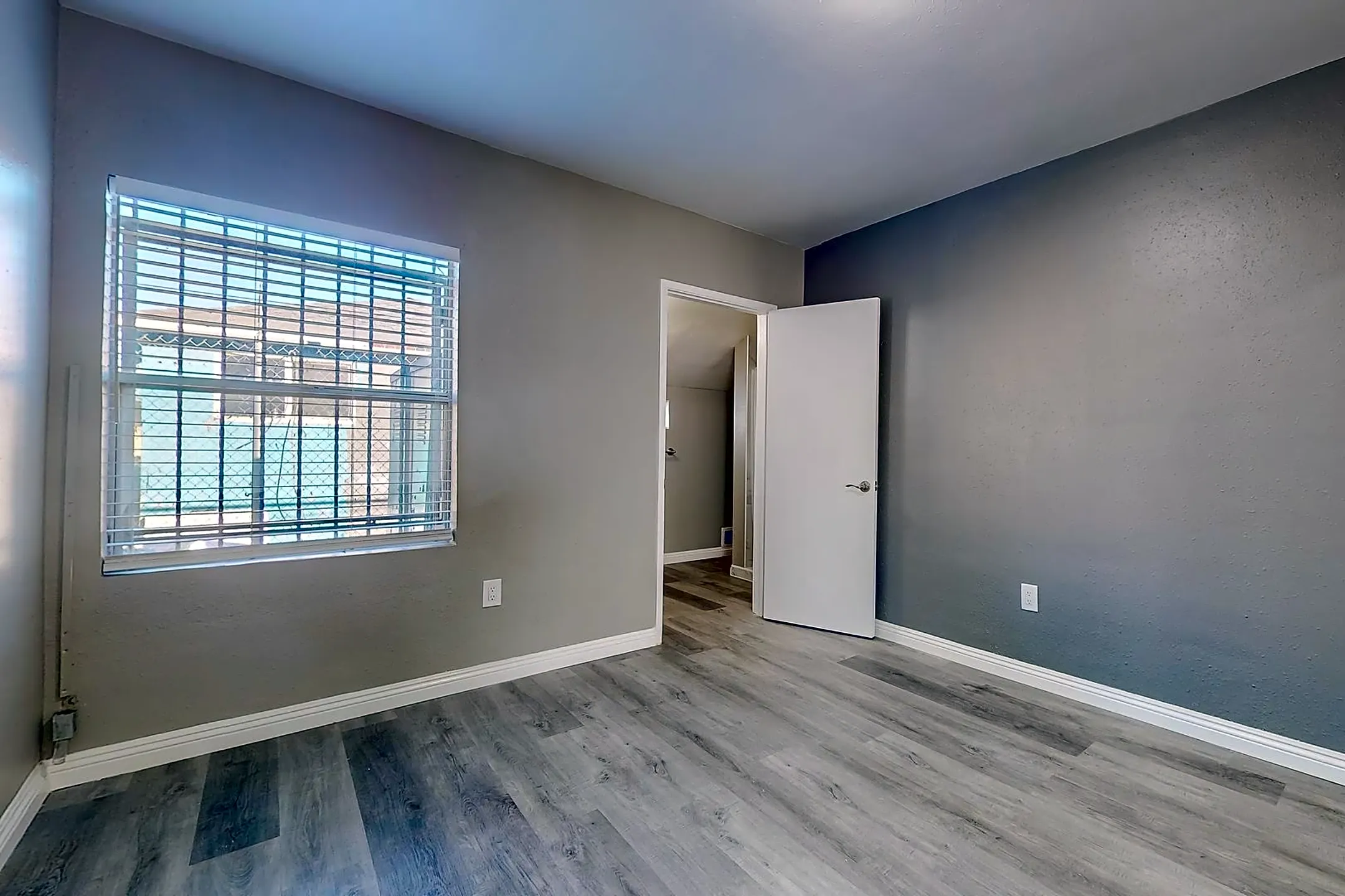 1000 N Sloan Ave 1000 N Sloan Ave unit 1004A Compton, CA Houses