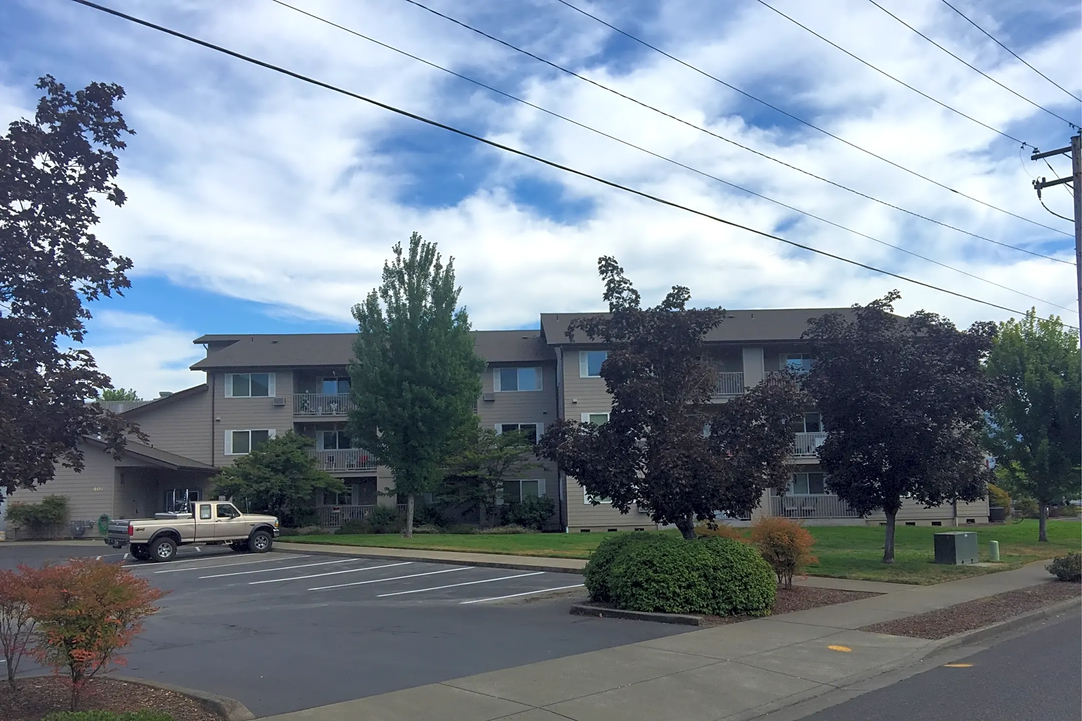 Oak View Gardens 401 NE ANDERSON ST Grants Pass, OR Apartments for