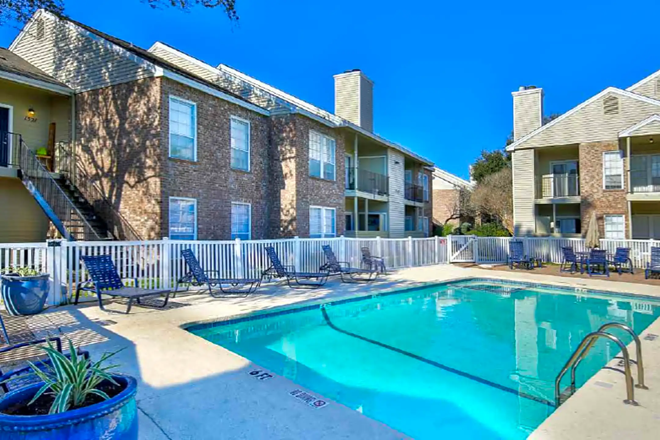 Summer House 5401 Burnham Dr Corpus Christi, TX Apartments for Rent Rent.