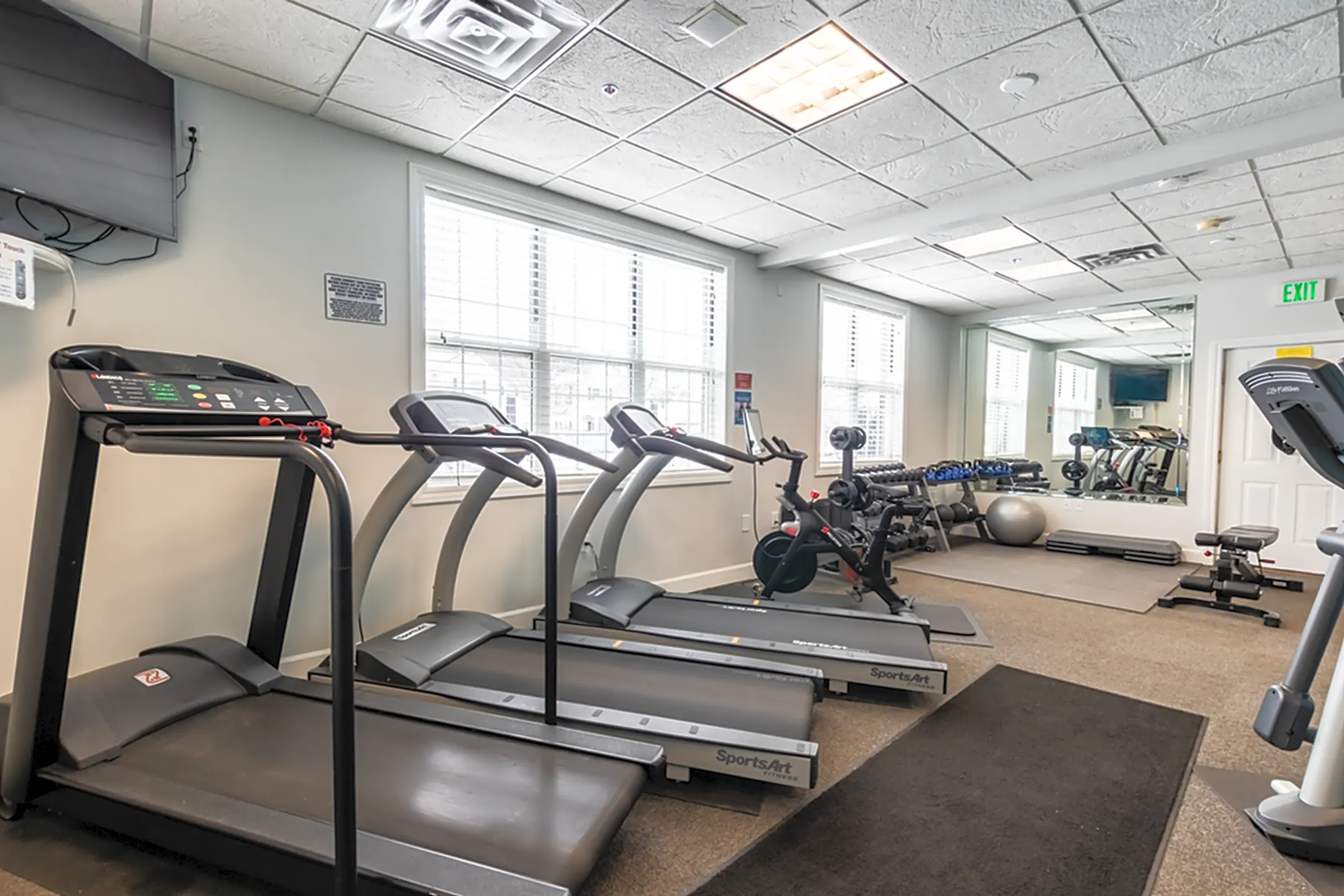 Fitness Weight Room - Autumn Creek Apartments - East Amherst, NY