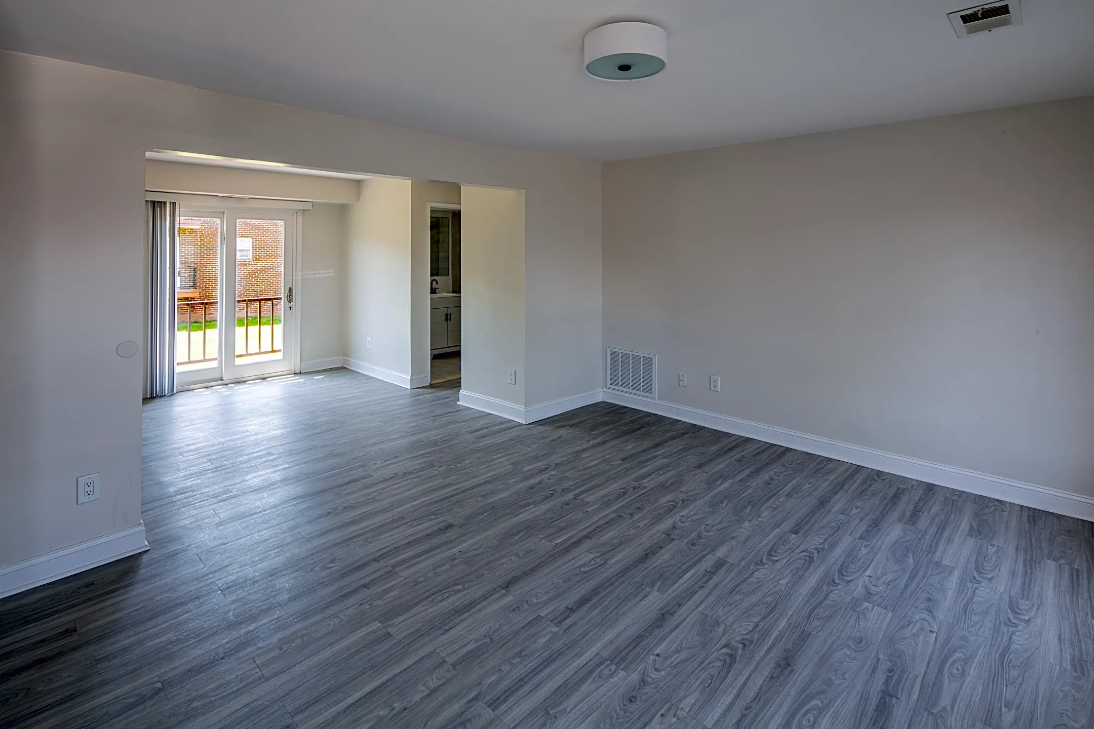 Somerville Gardens - 150 S Bridge St | Somerville, NJ Apartments For ...