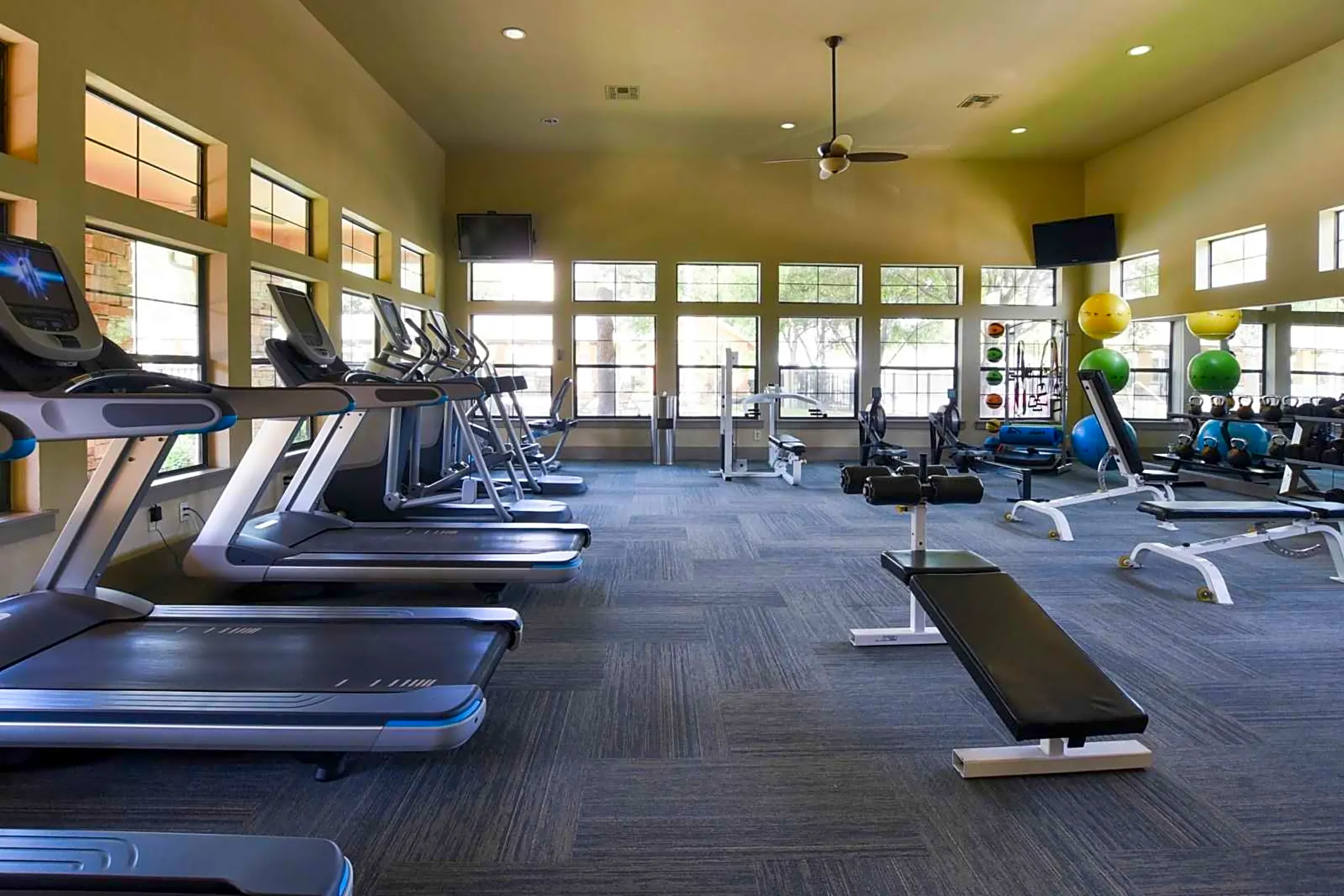 Fitness Weight Room - Carmel Apartment Homes - Laredo, TX