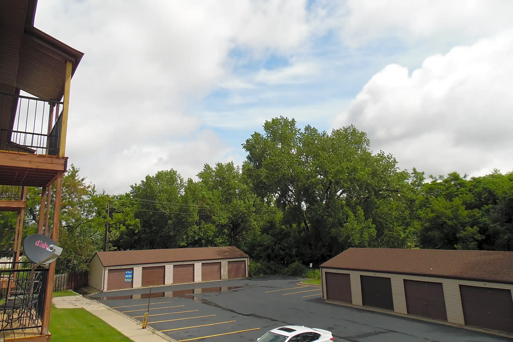 Sandy Creek Apartments 320 N Western Ave Sioux Falls, SD Apartments