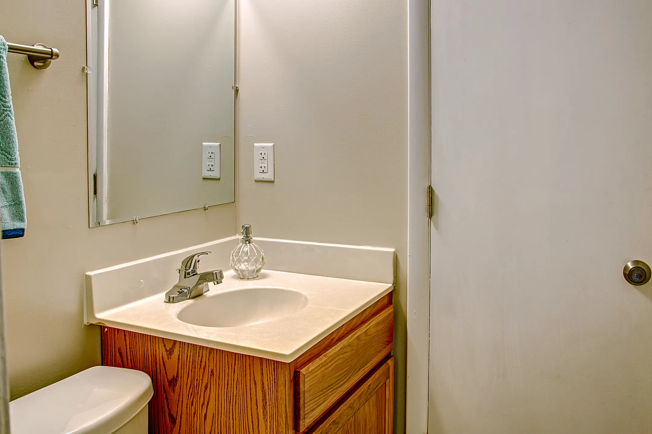 Bathroom - Buckroe Pointe Apartment Townhomes - Hampton, VA