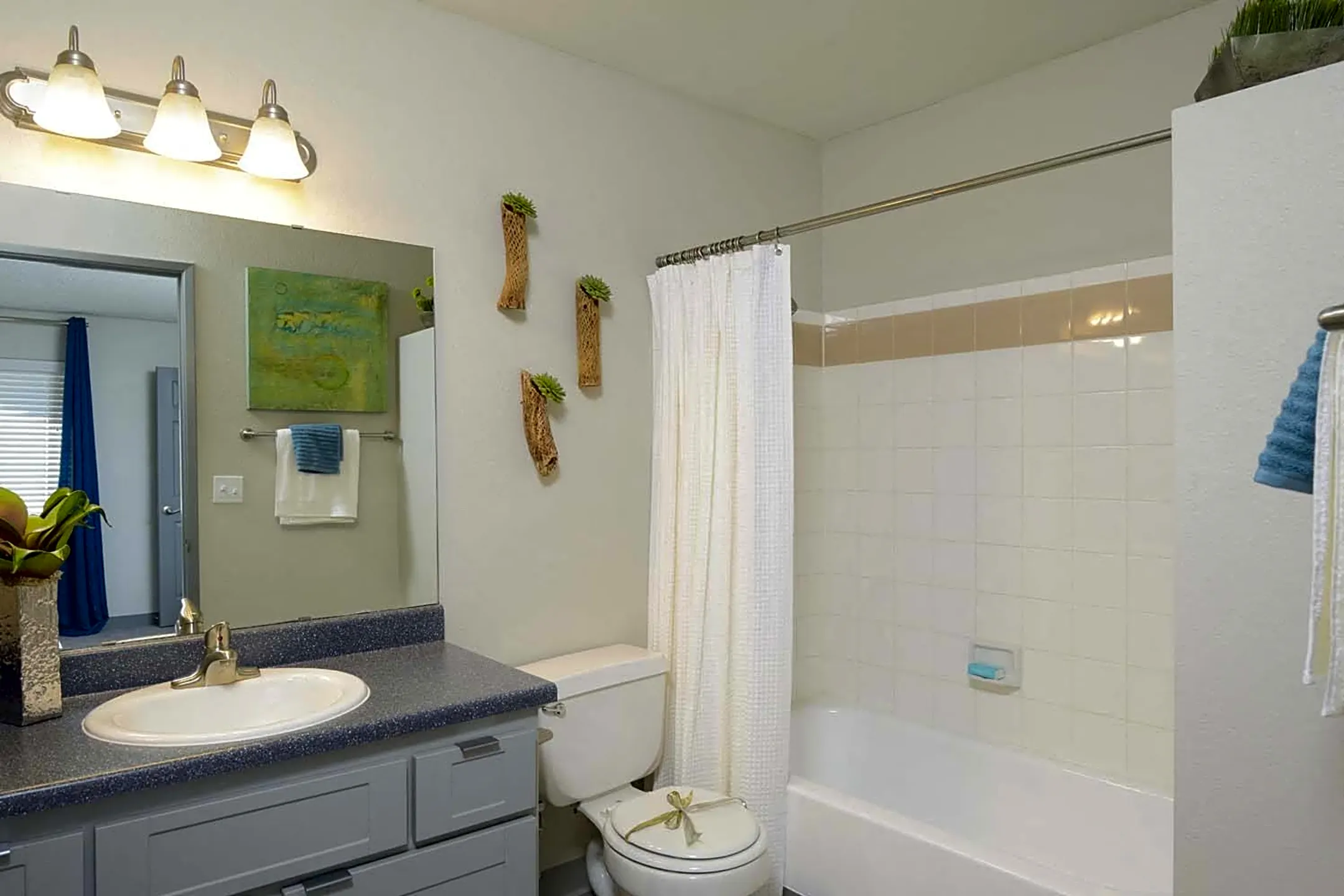 The Bristol at Sunset - 2001 Ramrod Ave | Henderson, NV Apartments for