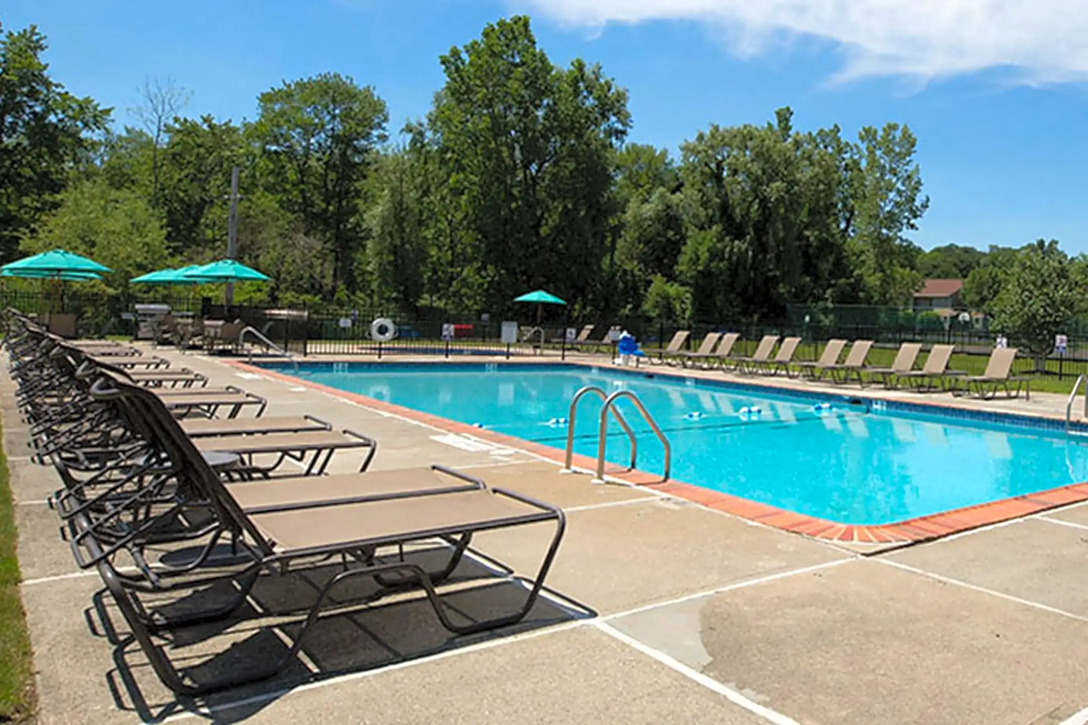 The Landing on Mohegan Lake 200 New Chalet Dr Mohegan Lake, NY