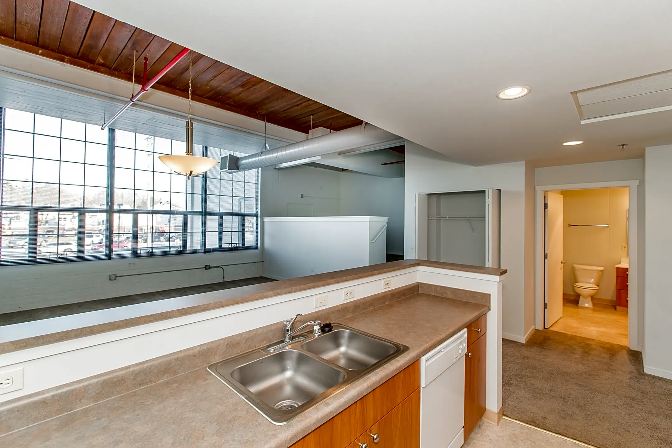 Amity Apartments West Bend, WI 53095