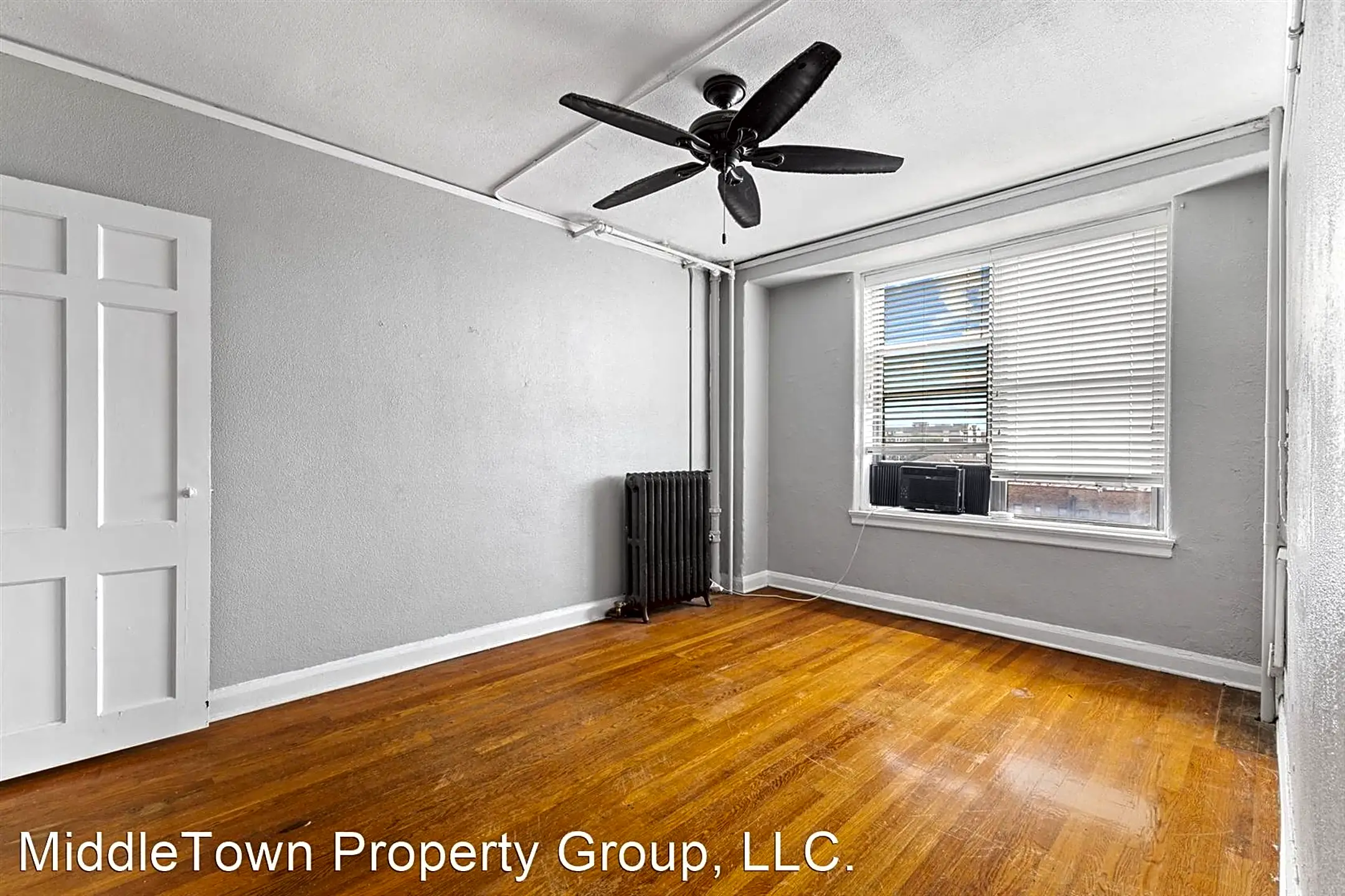 PICCADILLY APARTMENTS 28 E 16th St Indianapolis, IN Apartments for