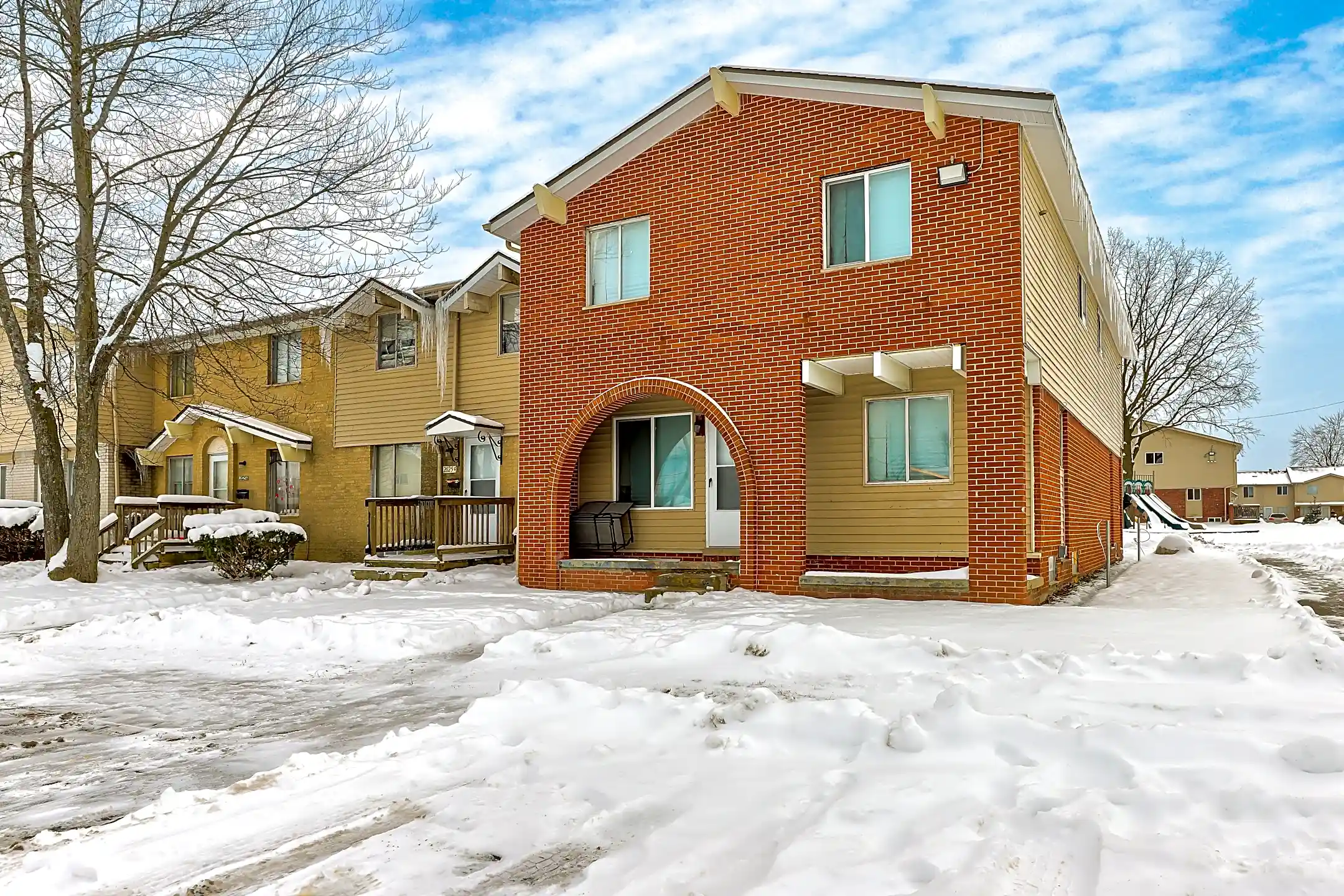 Vanderbilt Townhomes 2037 Vanderbilt Court Mount Morris, MI