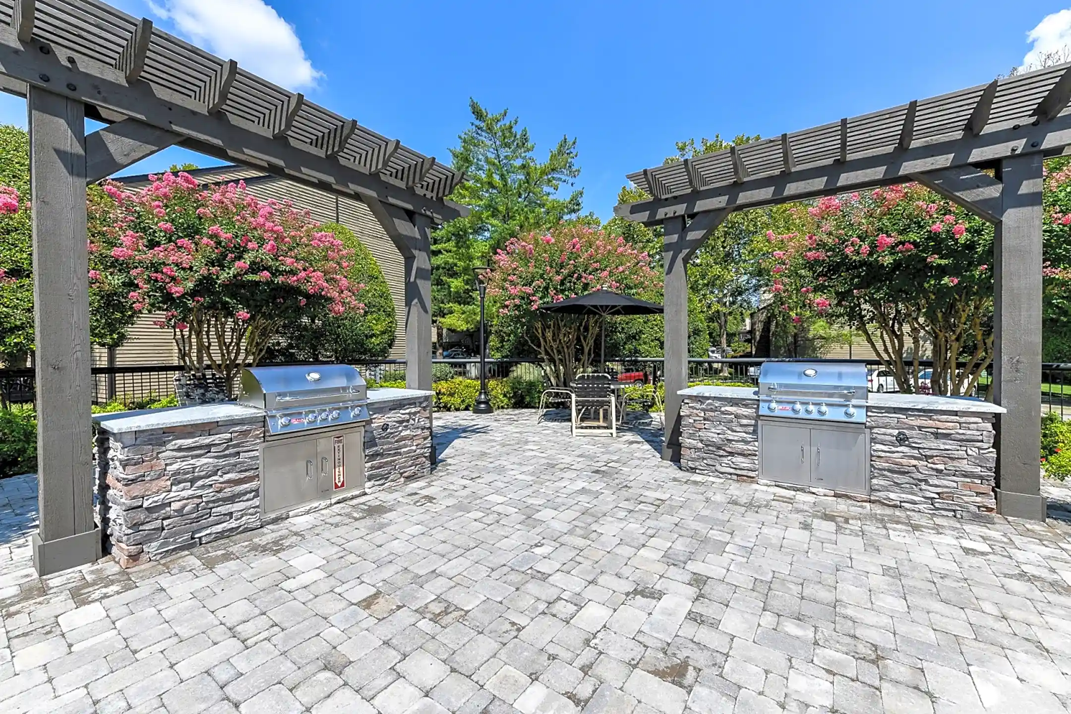 Stewart's Ferry 100 Stewarts Ferry Pike Nashville, TN Apartments