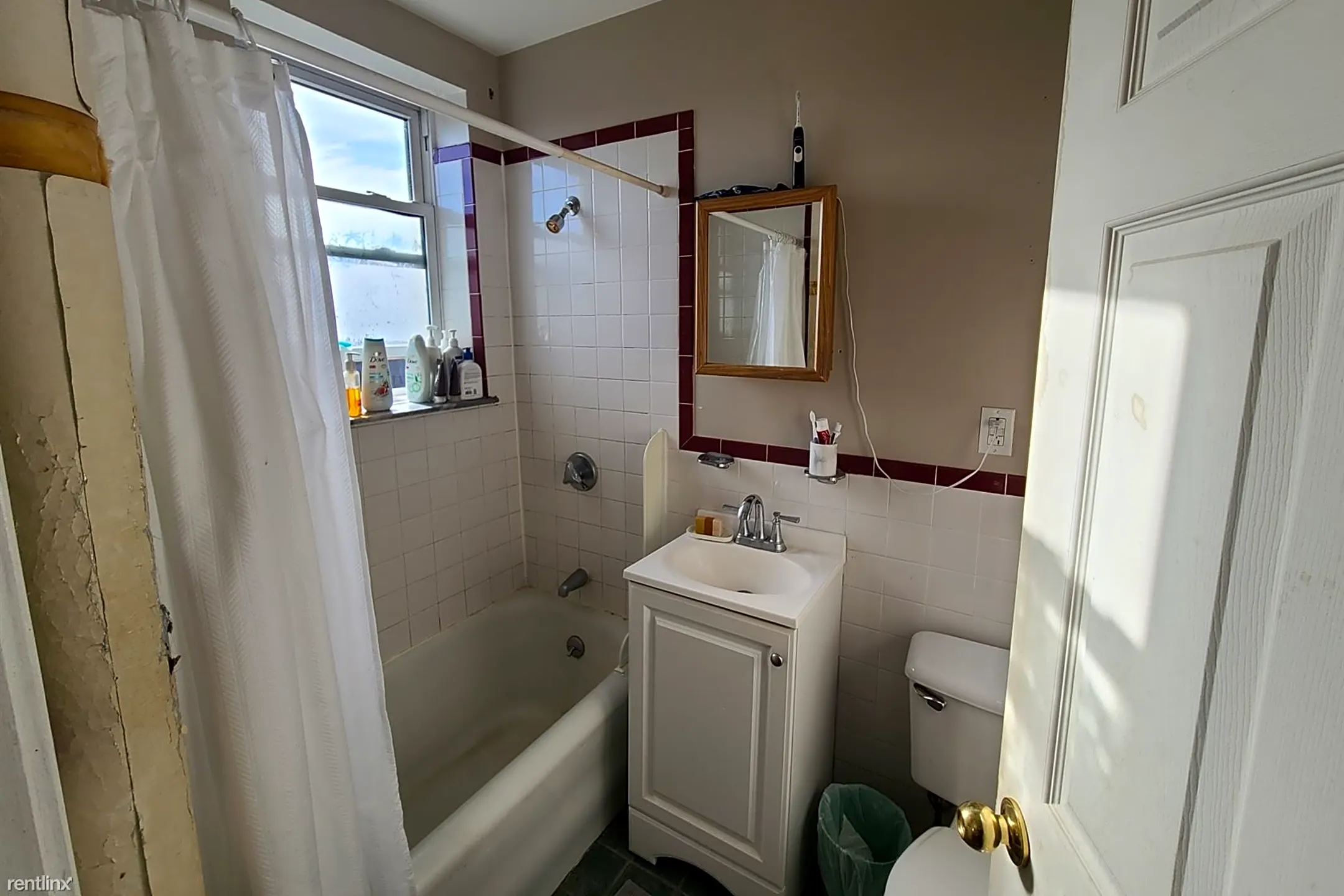 Bathroom - 1585 Commonwealth Ave - Boston, MA