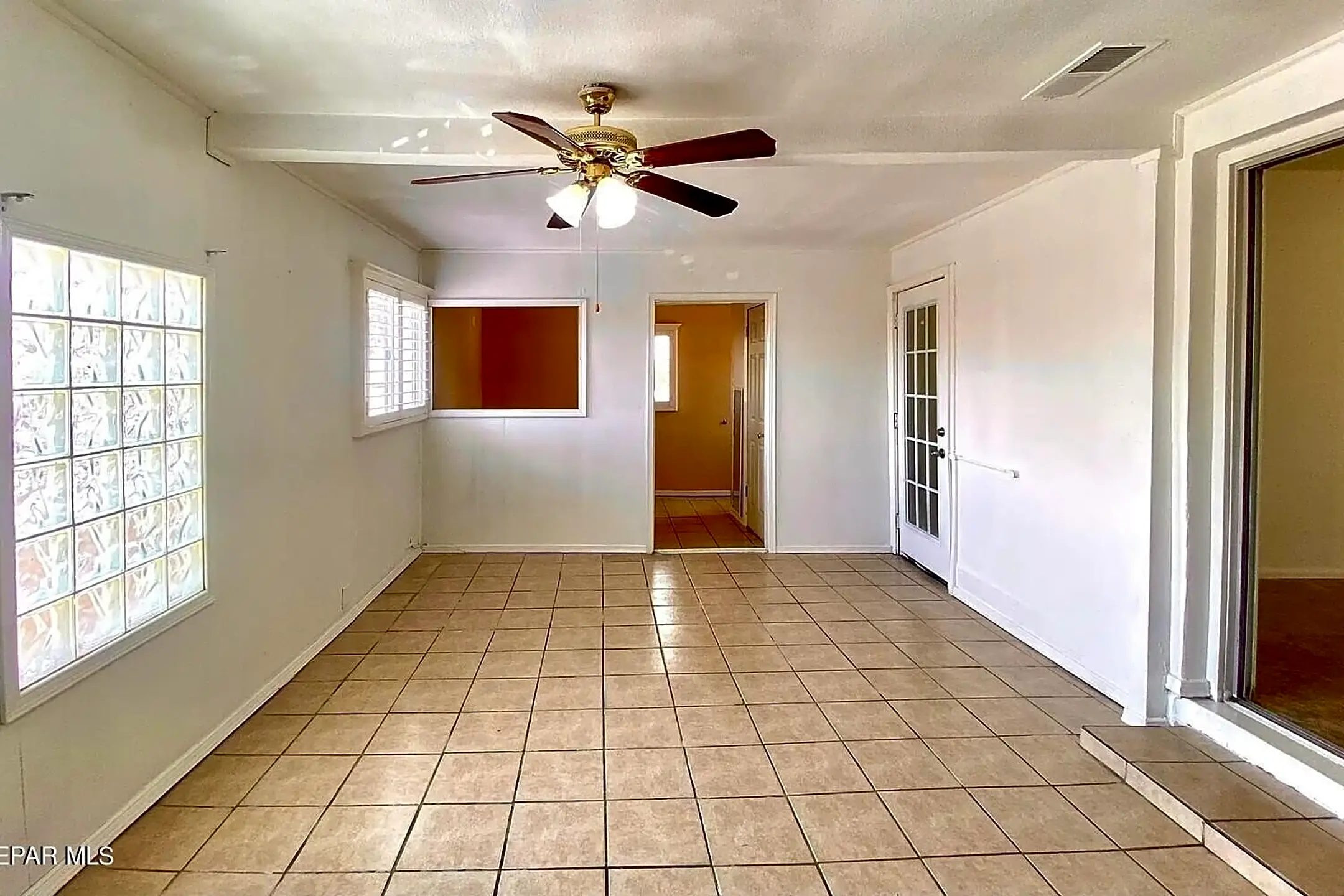 1615 Hunter Dr Houses El Paso, TX 79915