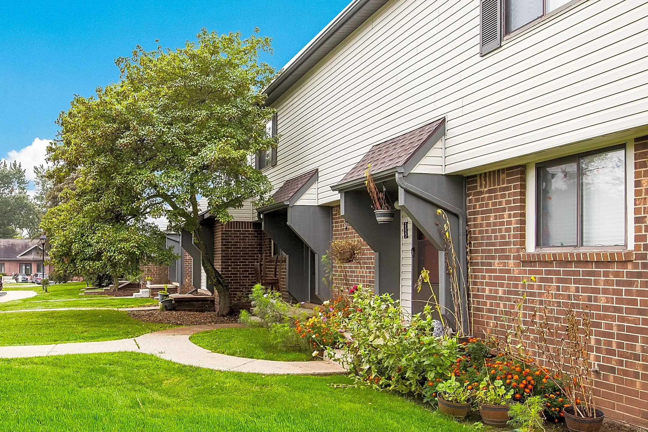 Okemos Station Apartments Townhomes 4235 Southport Cir Okemos, MI