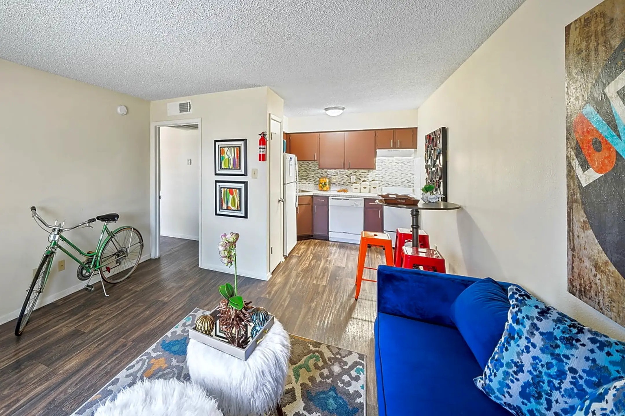 425 Bernard St Condos Denton, TX 76201