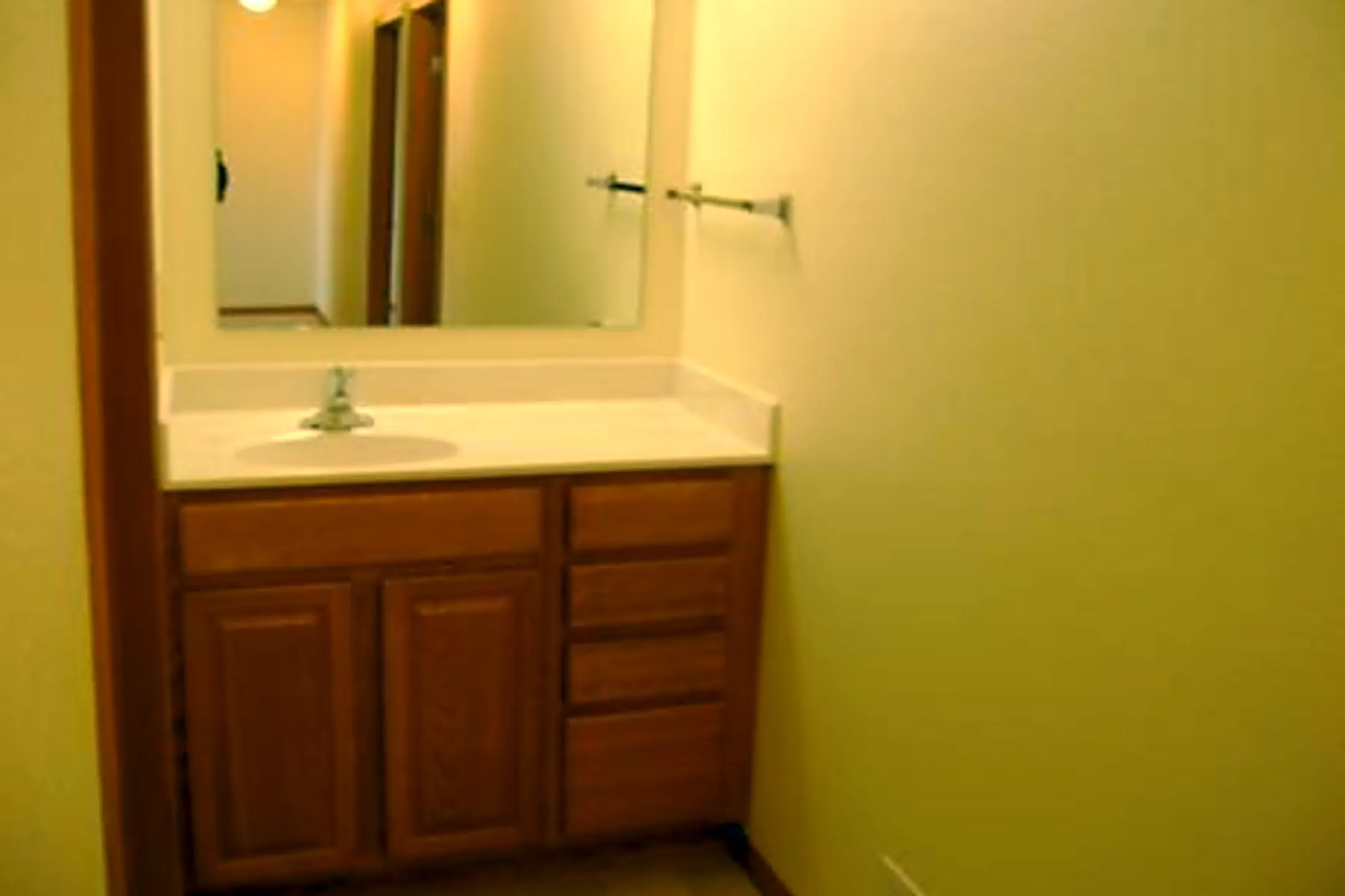 Jordan Valley Townhomes 375 Augusta Ct Jordan, MN Townhomes for