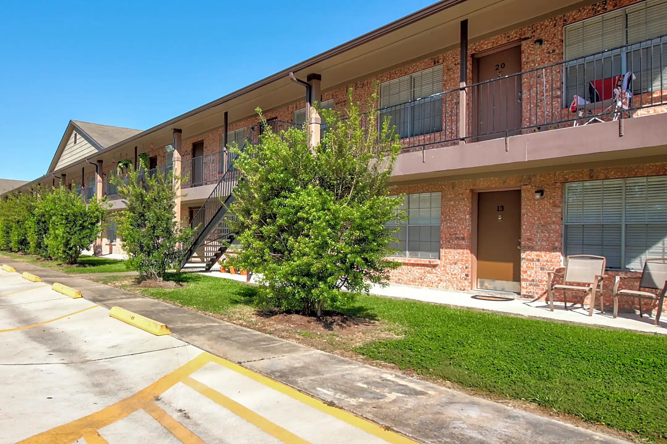 Bayou Drive Apartments 601 E Coombs St Alvin, TX Apartments for