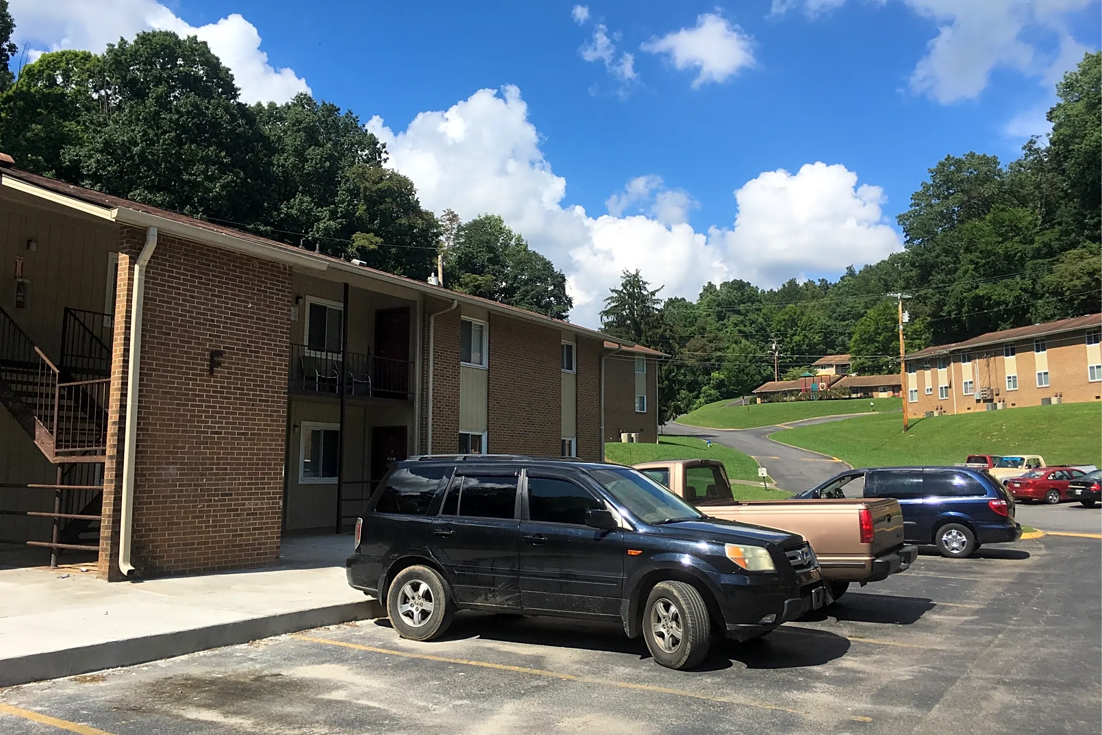 Lynnwood Apartments Apartments Elizabethton, TN 37643