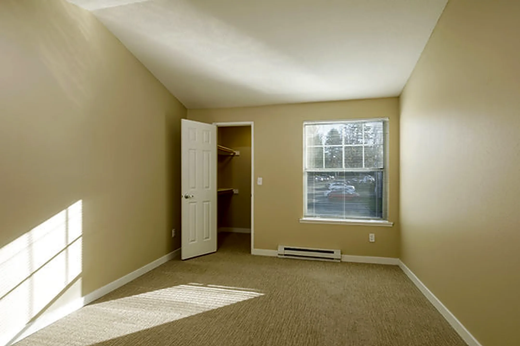 Birch Pointe 17520 NW Cornell Rd Beaverton, OR Apartments for Rent