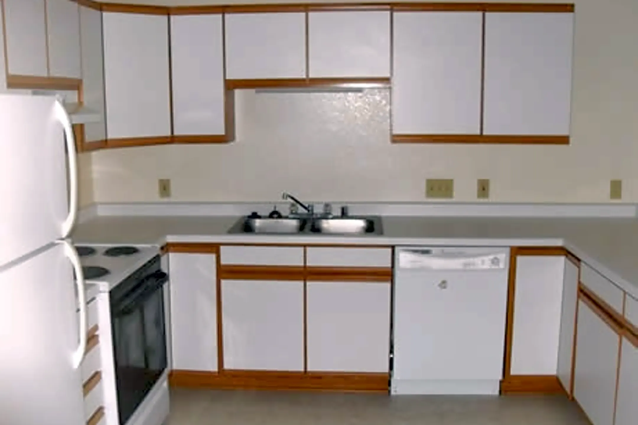 Maplewood Apartments 3107 6 Mile Rd Racine, WI Apartments for Rent