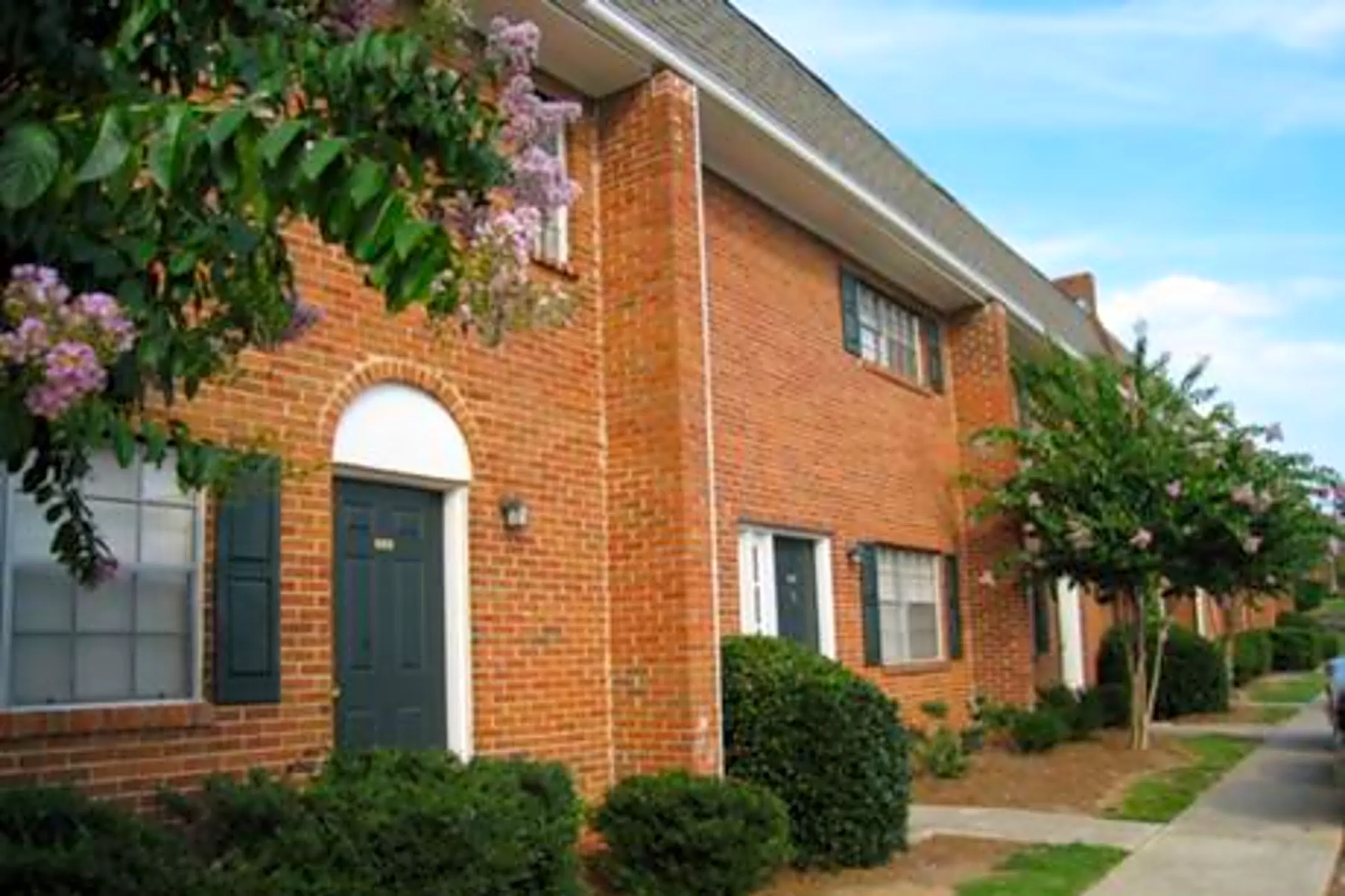 Morrowood Townhouse Apartments 5915 Trammell Rd Morrow, GA