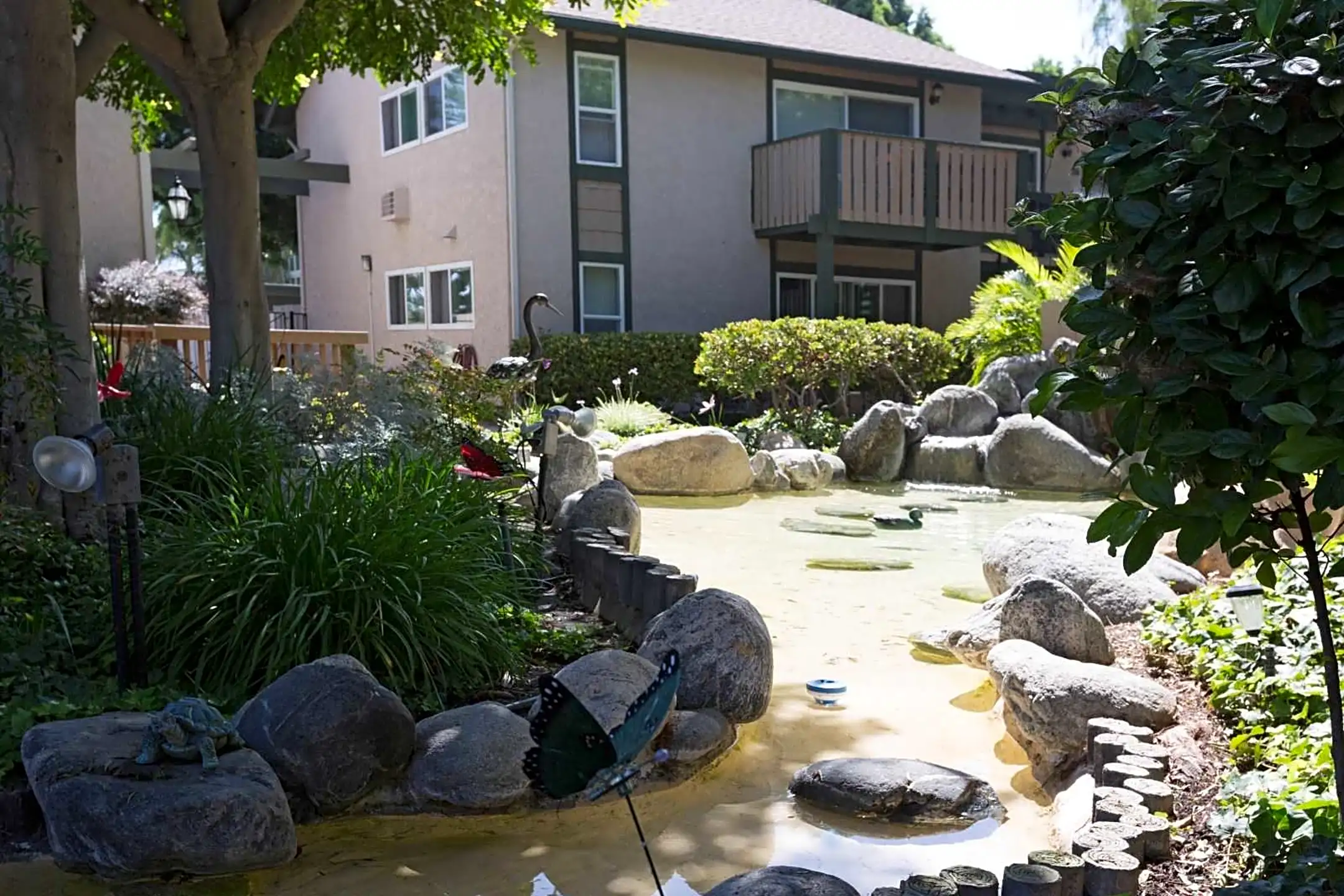Landscaping - Robin Meadows - Garden Grove, CA
